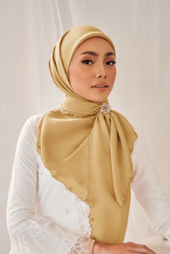 (AS-IS) AZRA Sulam Bawal in Caramel