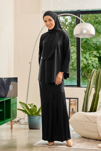 (AS-IS) Arunika Kurung in Black