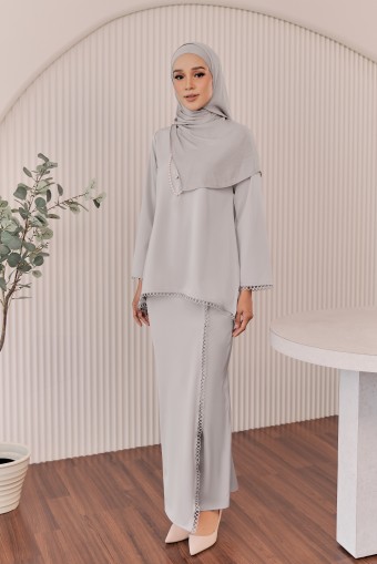 SERAYU Kurung in Soft Grey