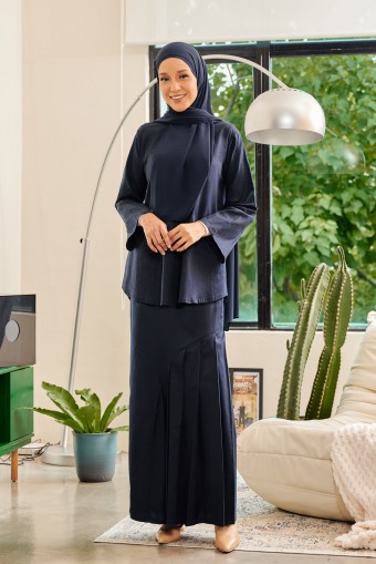 (AS-IS) Arunika Kurung in Oxford Blue