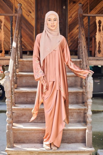 (AS-IS) Kalea Kebaya in Rosy Brown