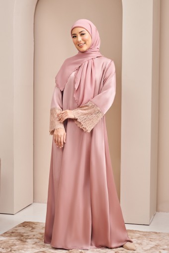 AELIN Dress in Pink