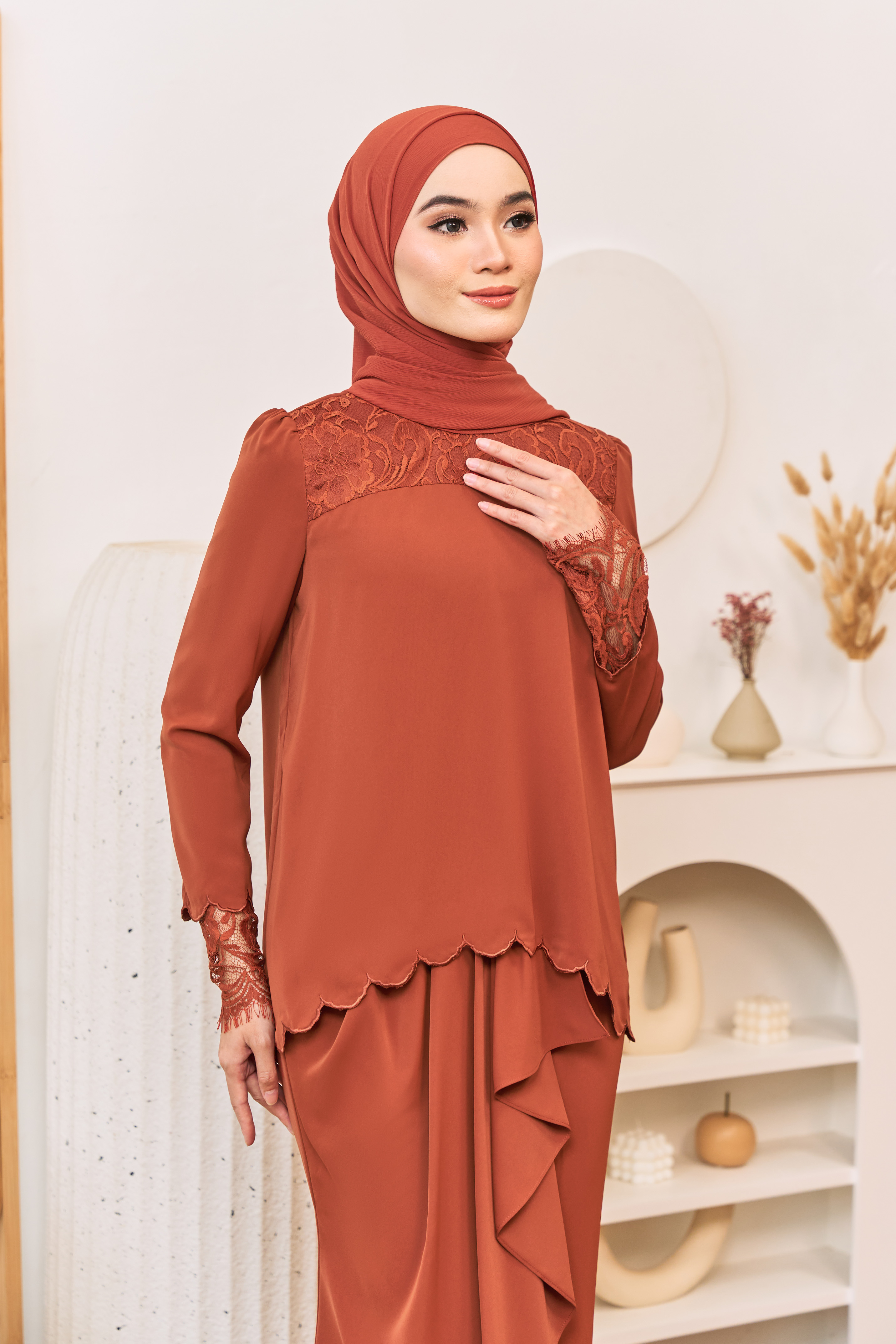 EIDRA Kurung in Brick Orange