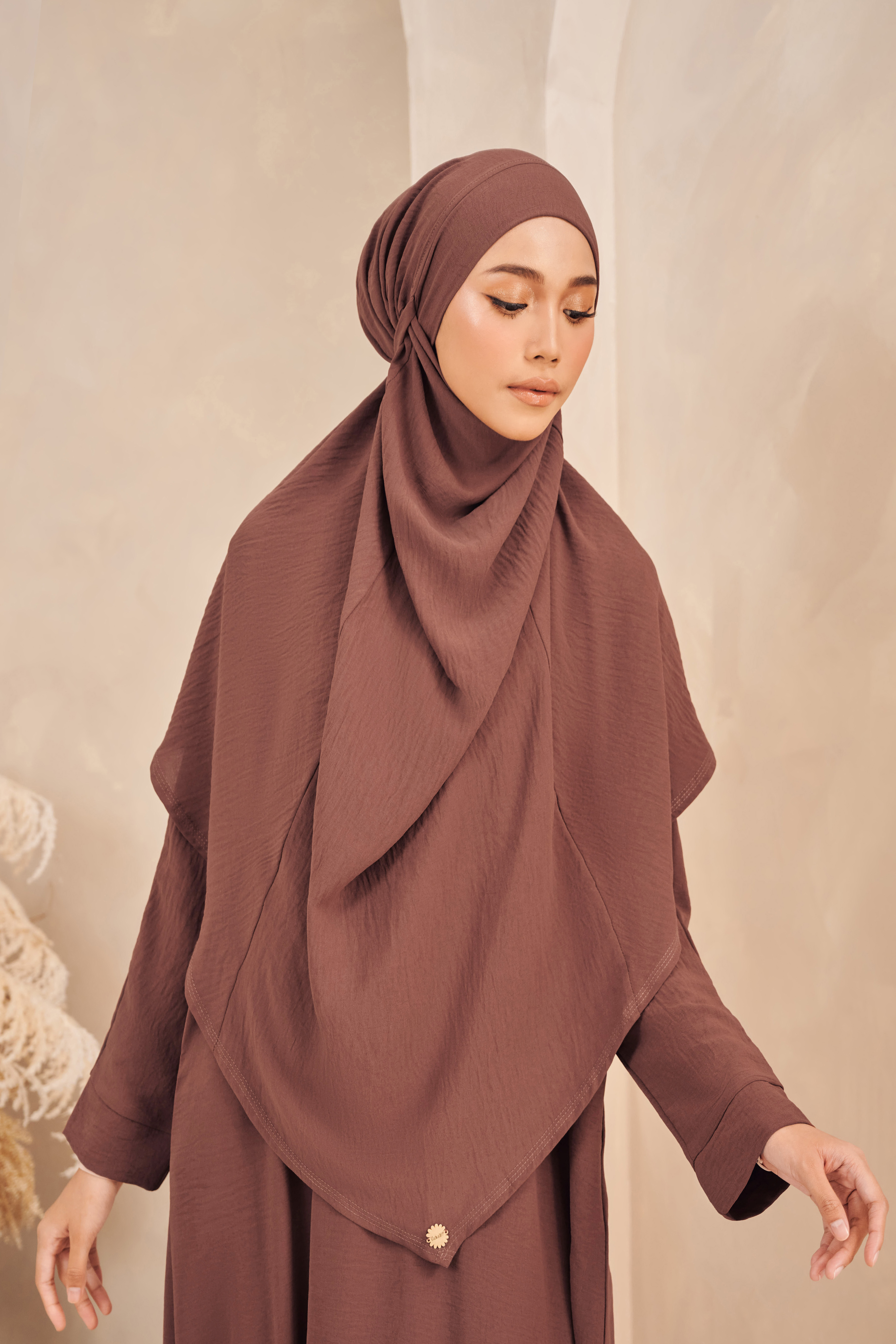 (AS-IS) NEEMA Khimar in Brown