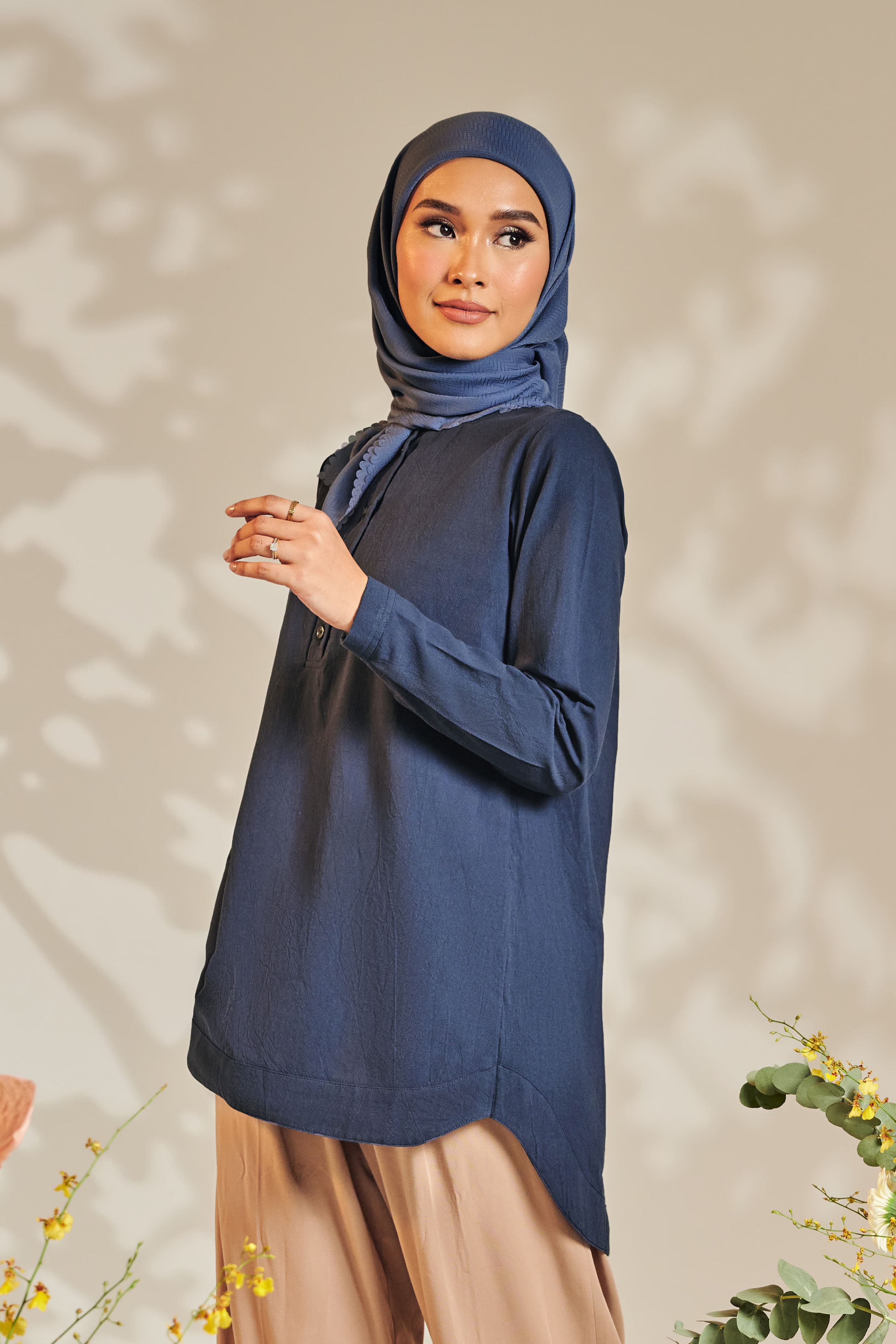 BEA Blouse in Deep Blue