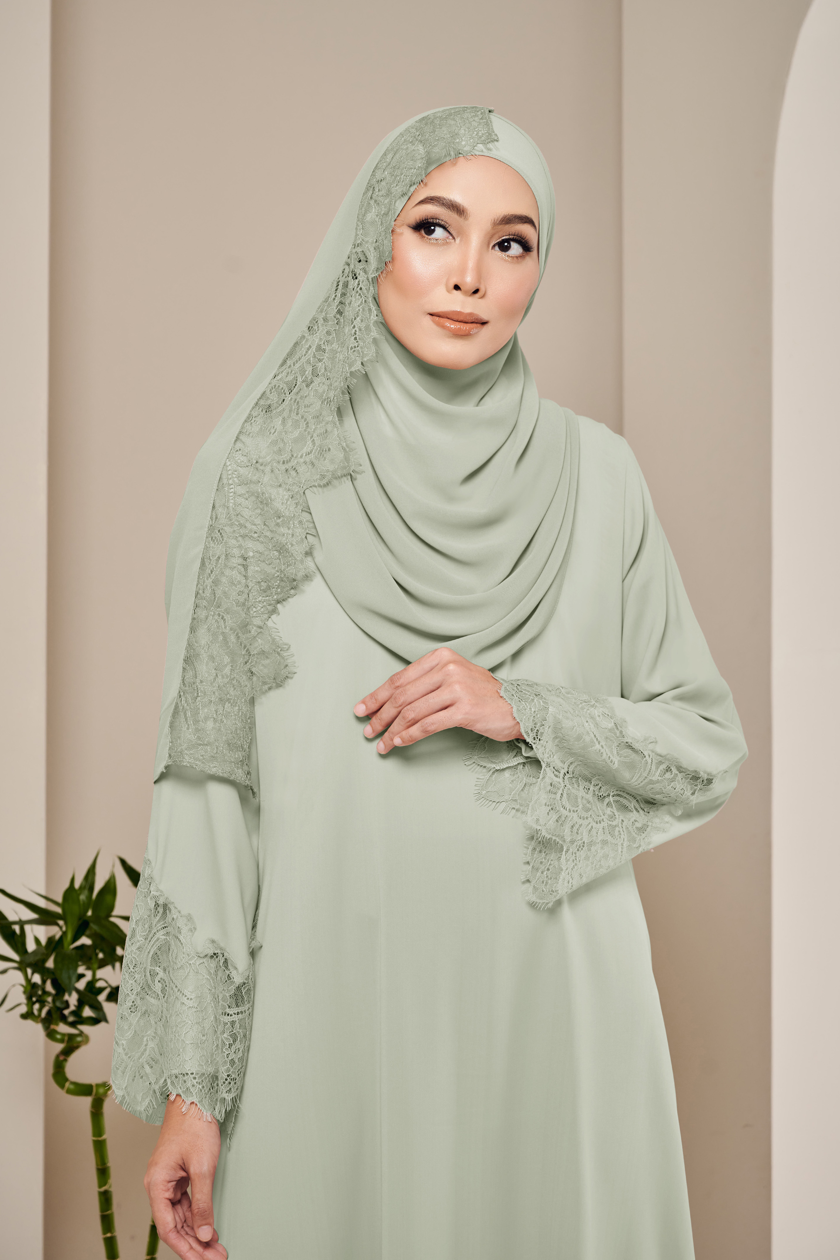 AMIA Abaya in Dusty Green