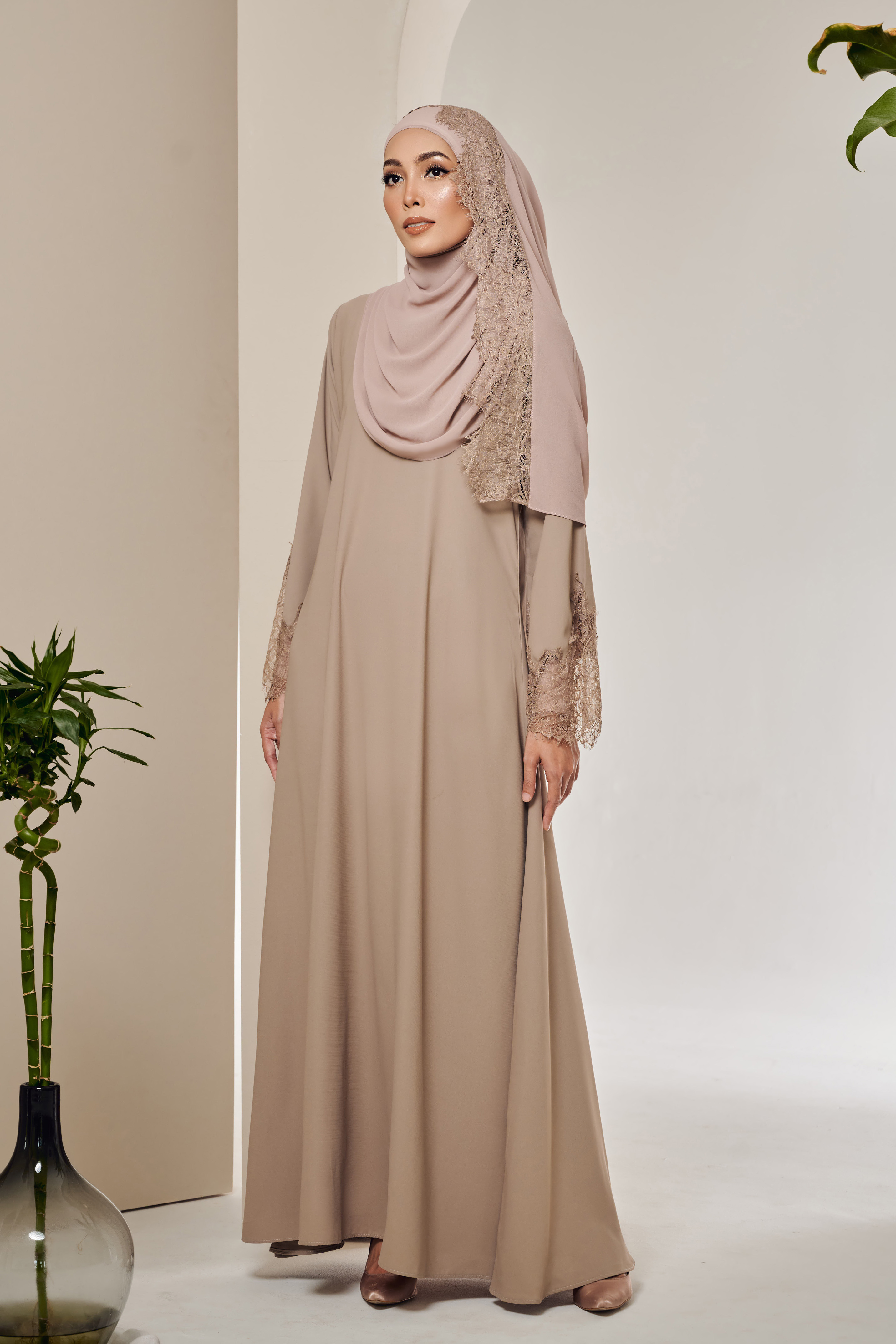 AMIA Abaya in Soft Brown