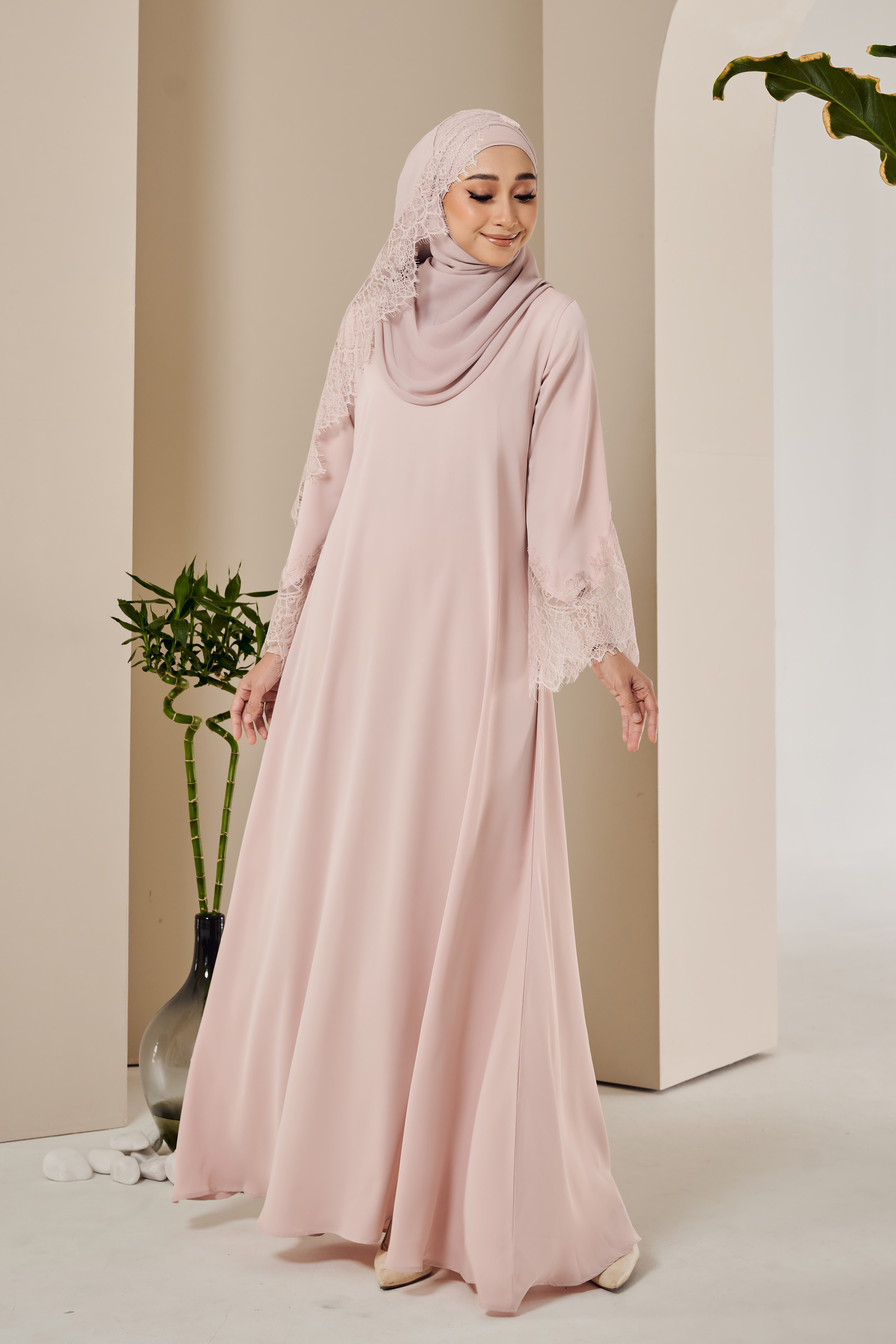 (AS-IS) AMIA Abaya in Soft Pink