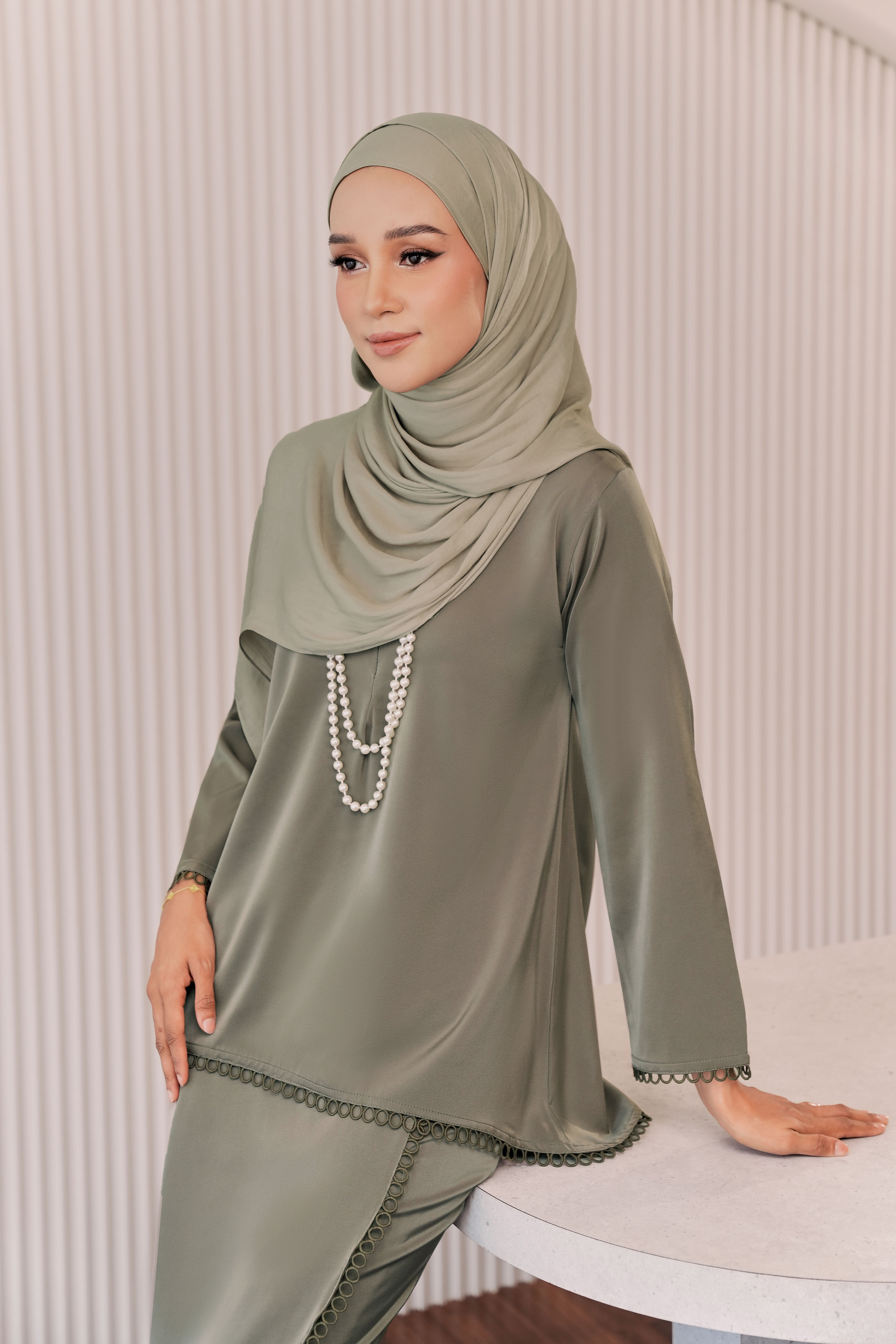 SERAYU Kurung in Olive Green