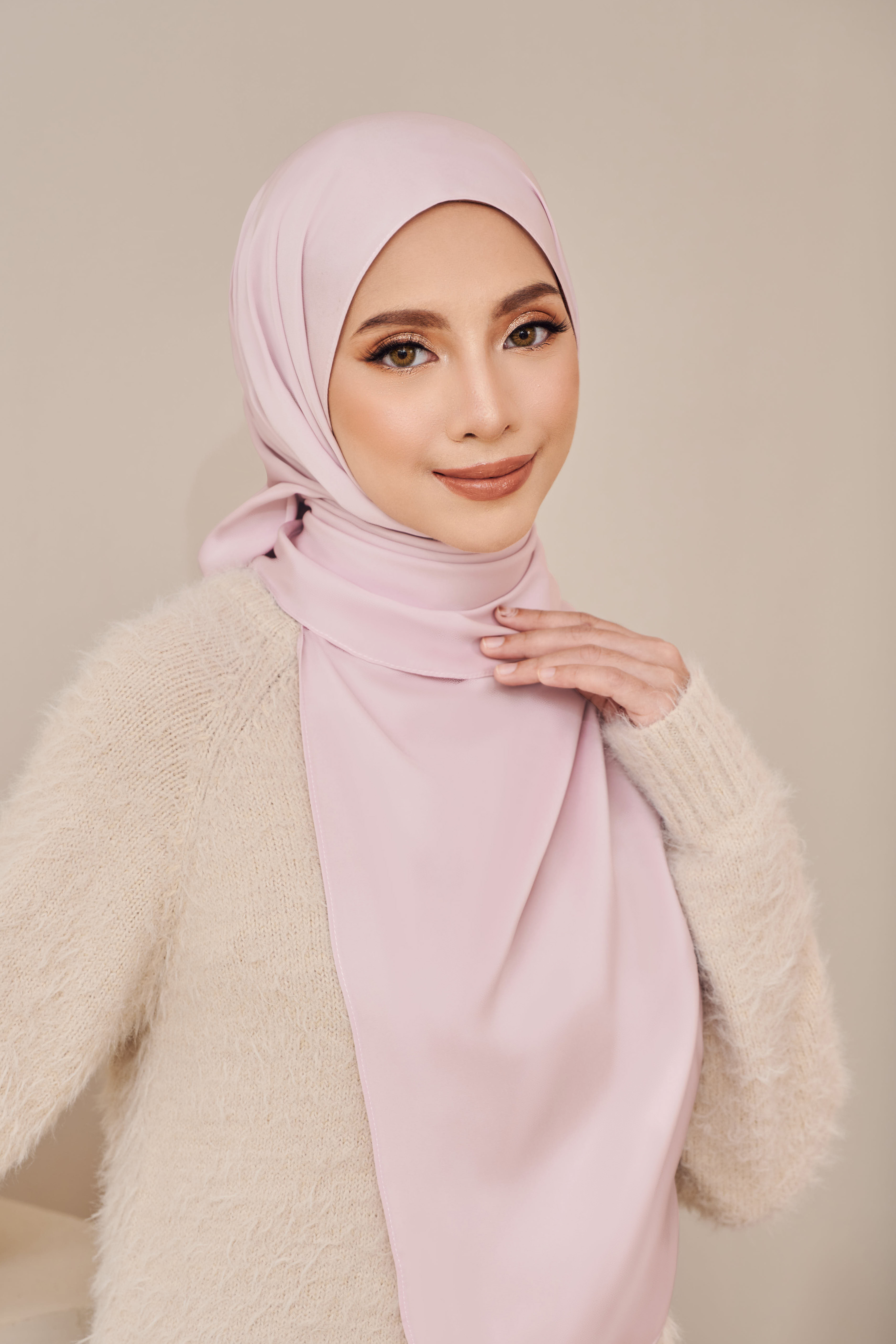 (AS-IS) NADA Satin Shawl in Light Pink