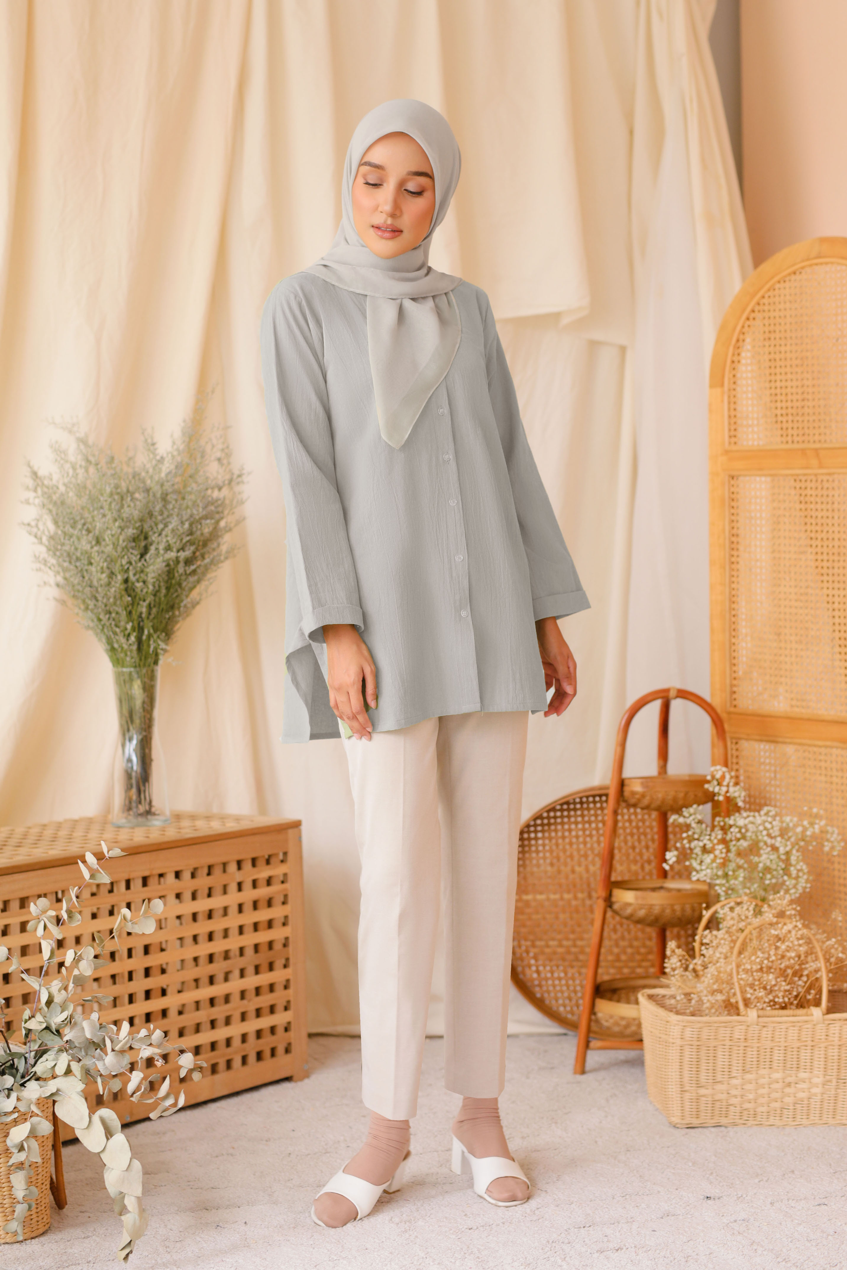 (AS-IS) Mekar Blouse in Soft Grey