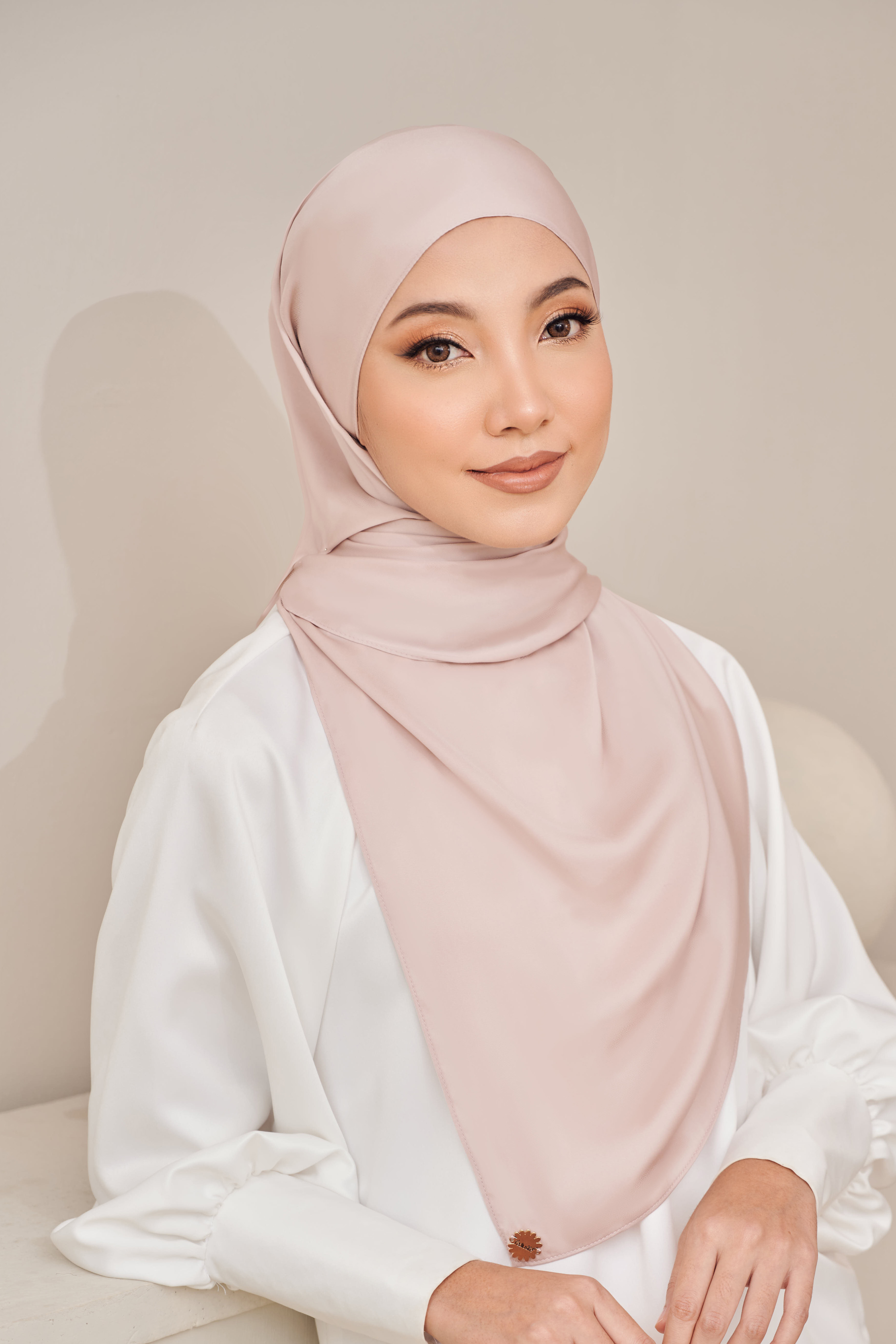 (AS-IS) NADA Satin Shawl in Soft Pink