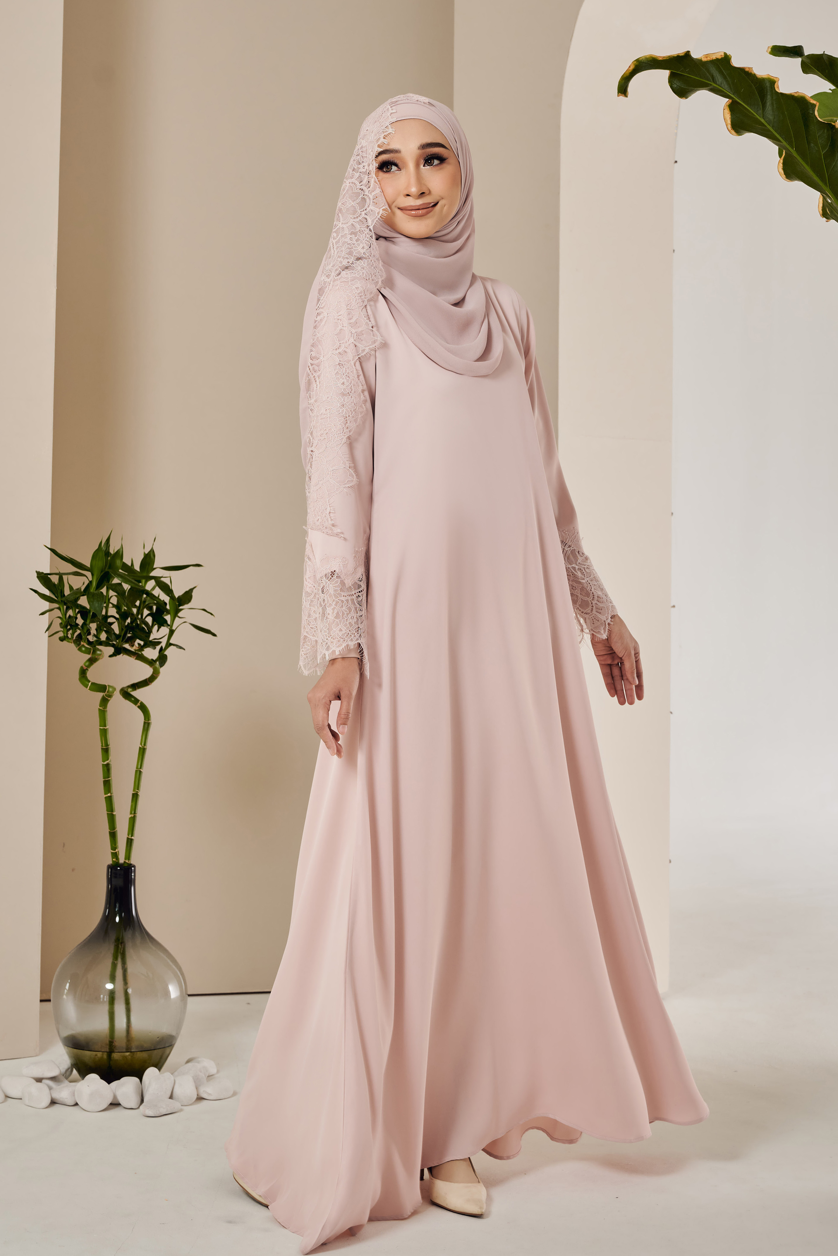 (AS-IS) AMIA Abaya in Soft Pink