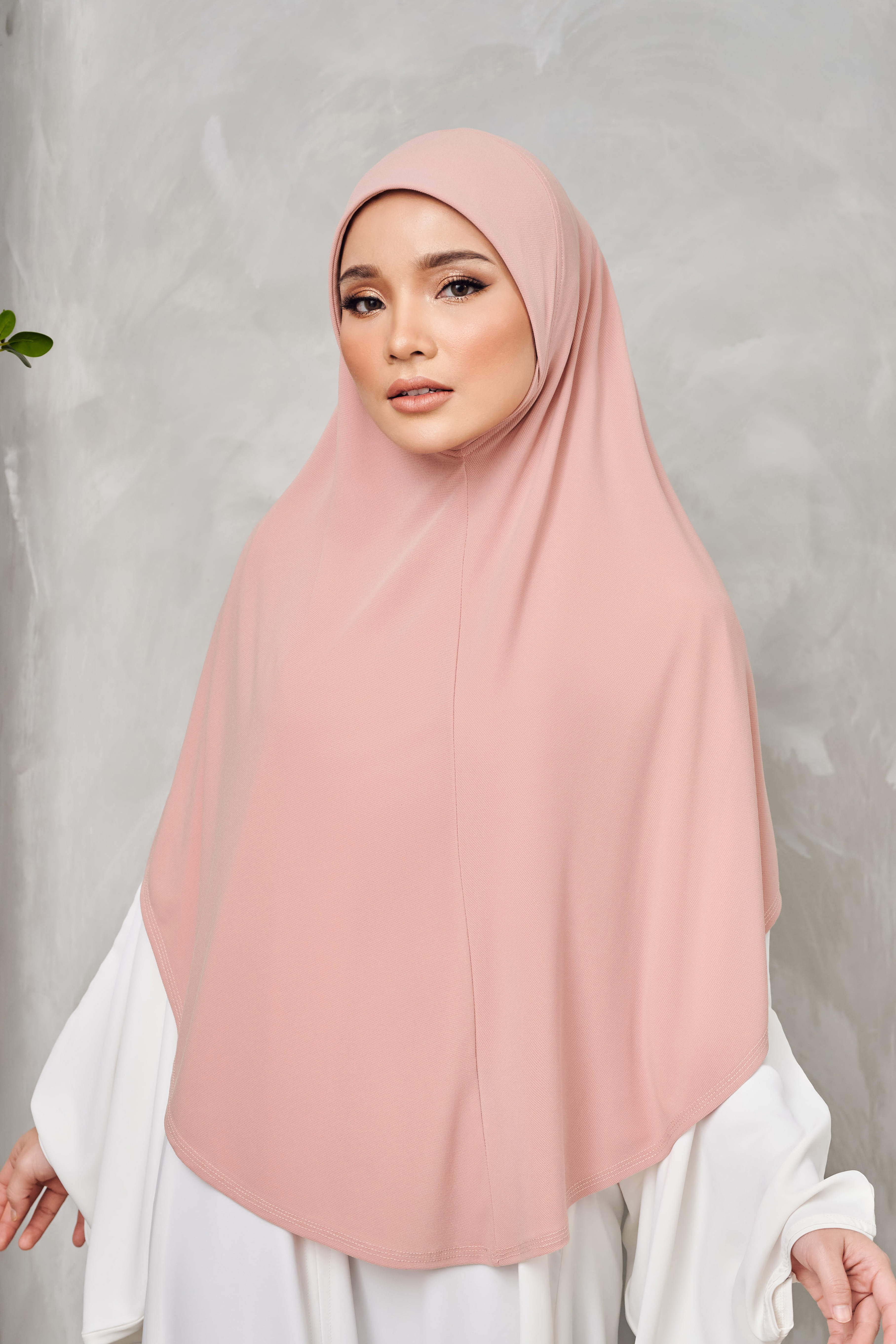 (AS-IS) SERA Slip On Hijab in Apricot