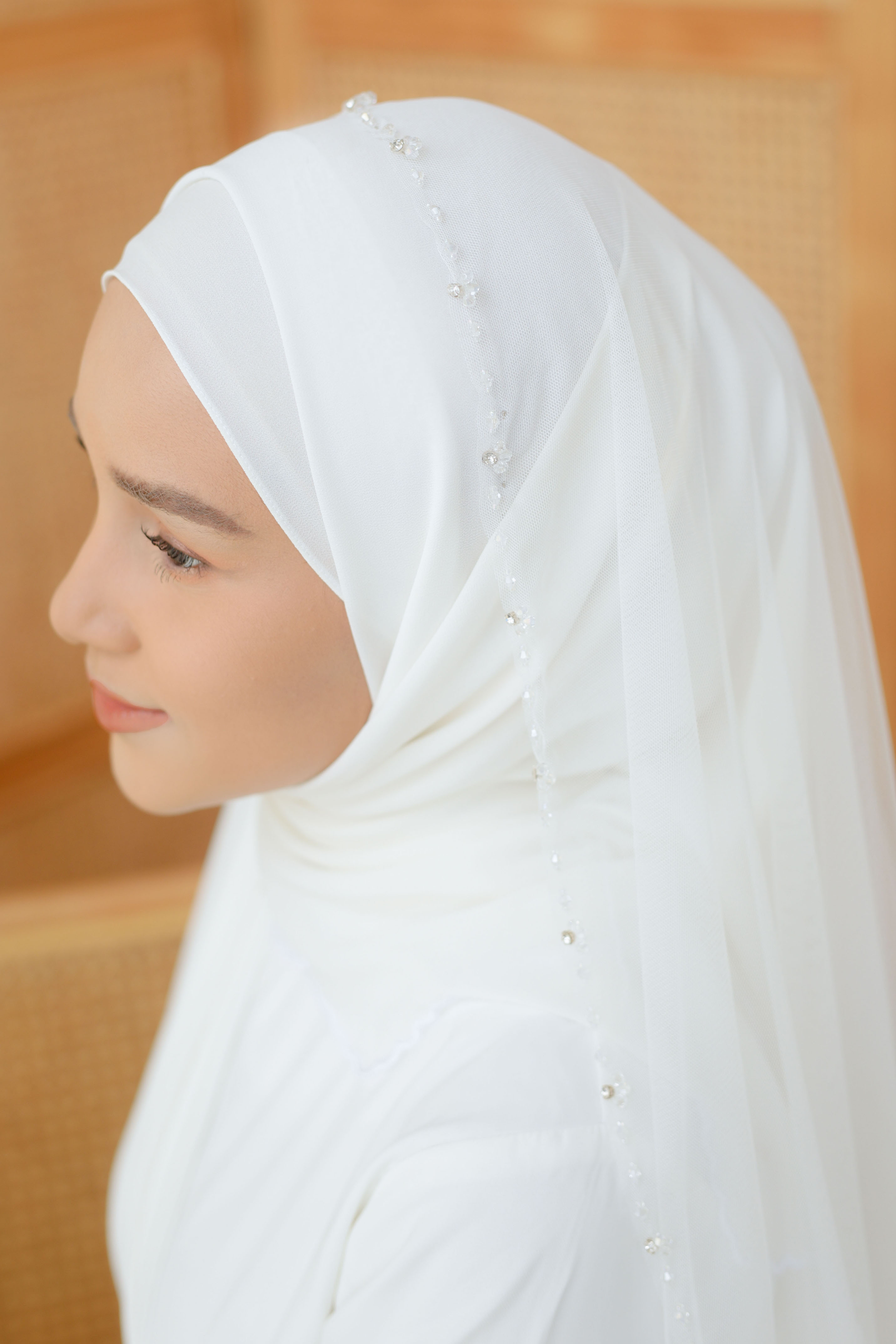 AYRIS VEIL in Off White