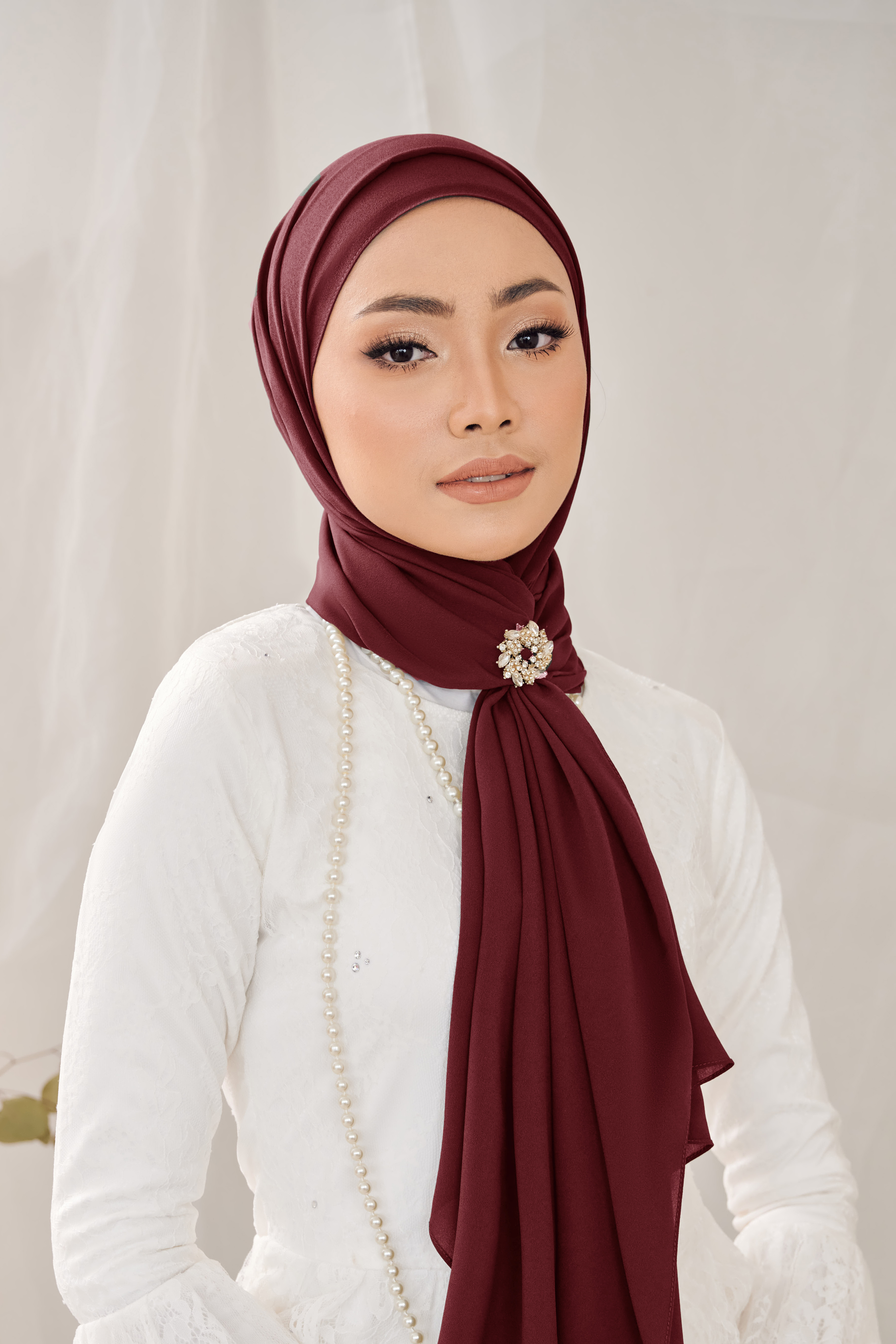 (AS-IS) ALUN Long Shawl in Burgundy