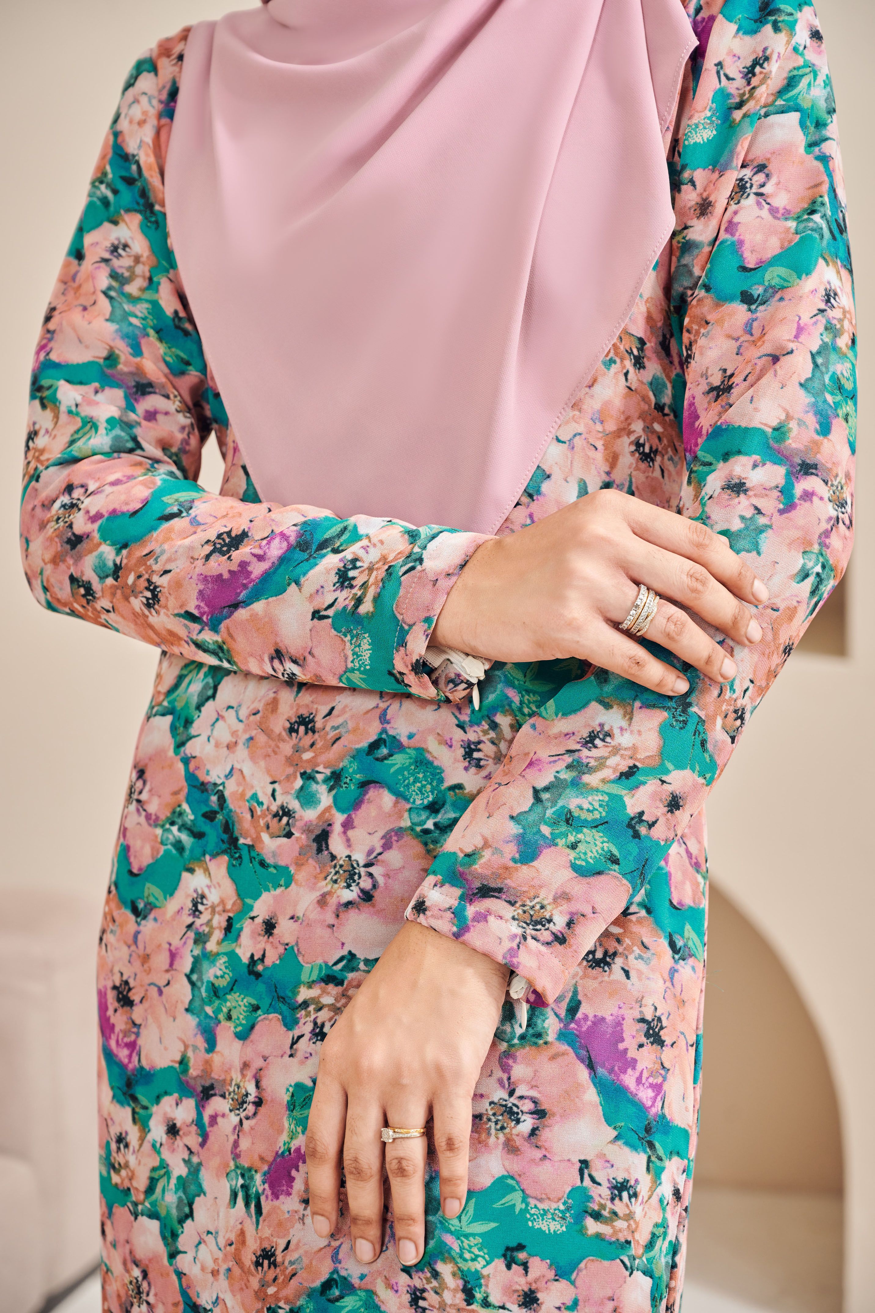 Aura Kurung in Camilla