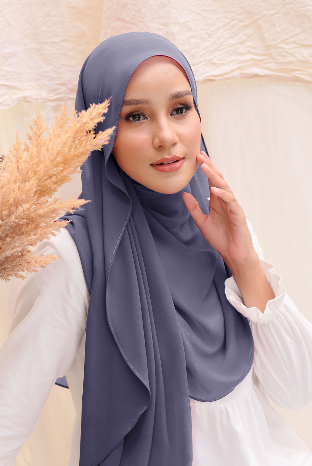 (AS-IS) Bayu Instant Shawl in Cobalt