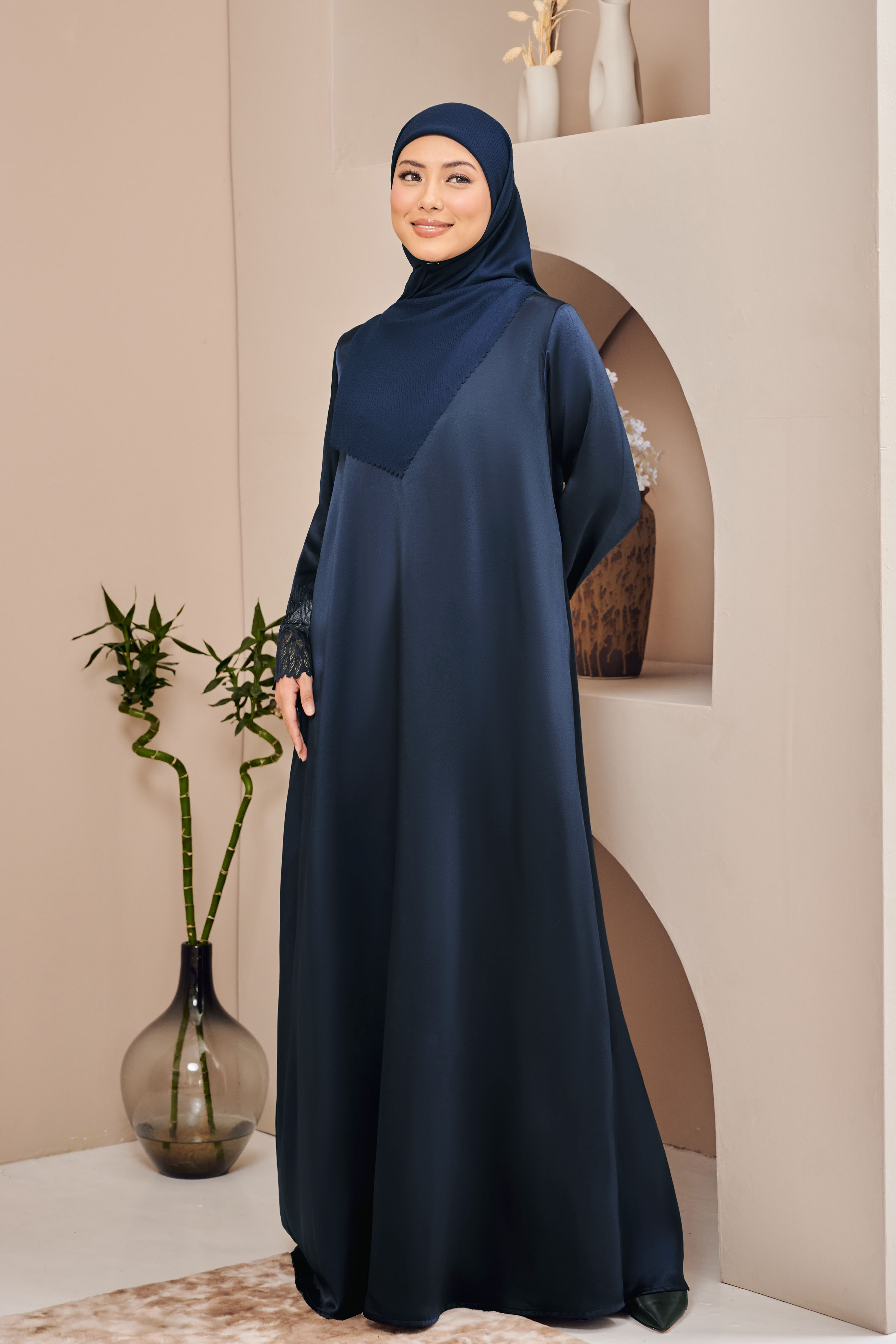 AELIN Dress in Navy Blue