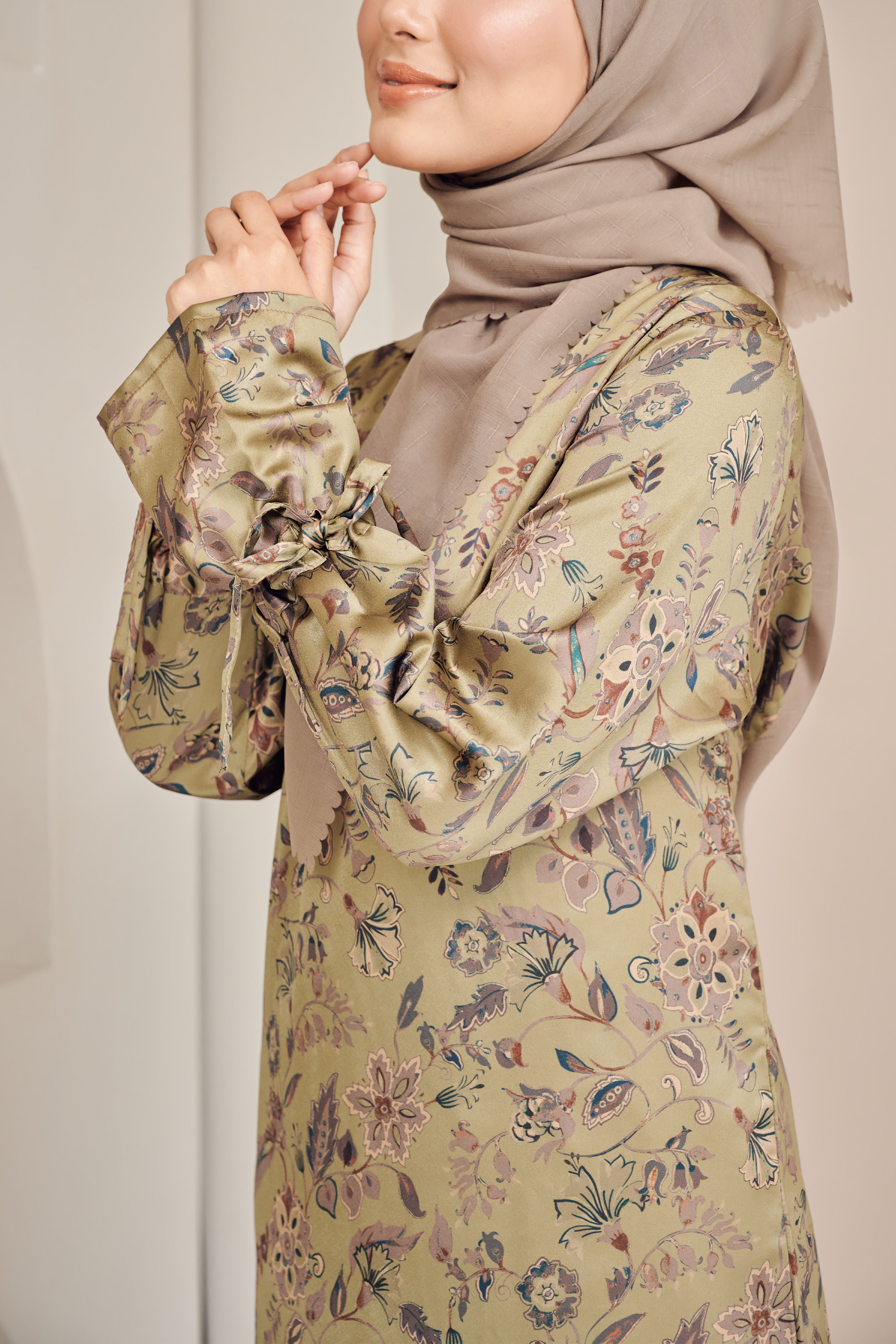 (AS-IS) Tinta Kurung in Olive Jade