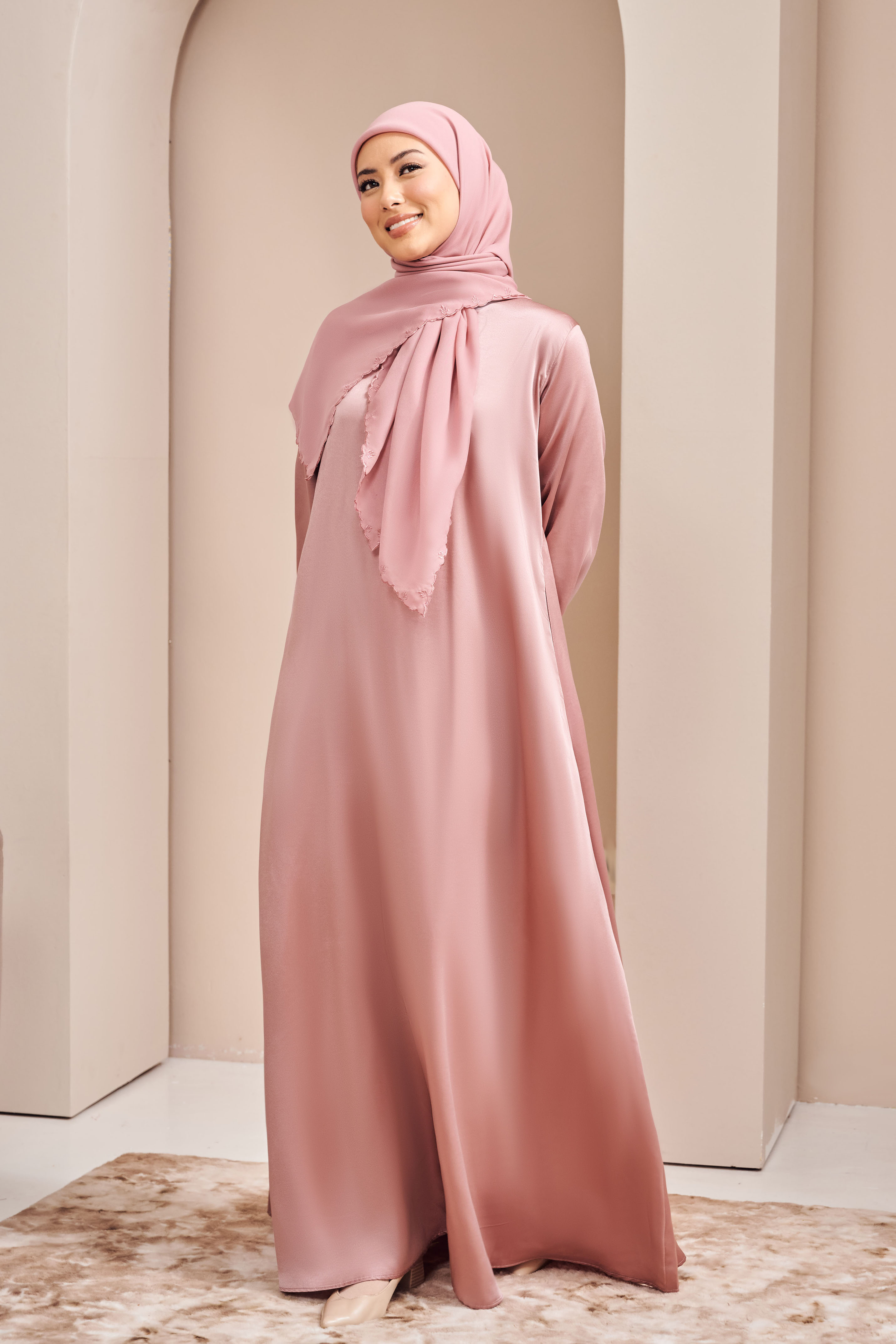 AELIN Dress in Pink