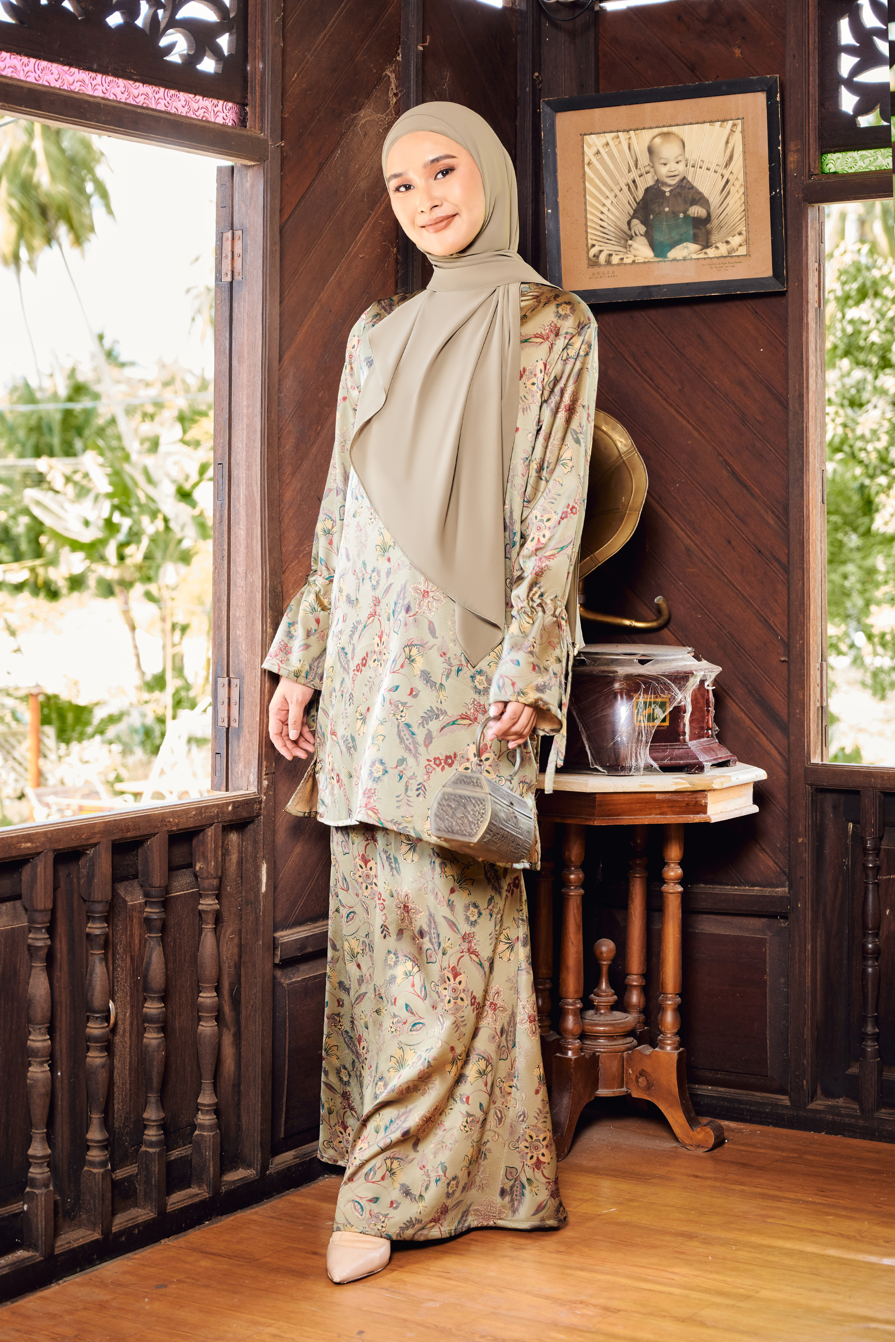 (AS-IS) Tinta Kurung in Rusty Forest