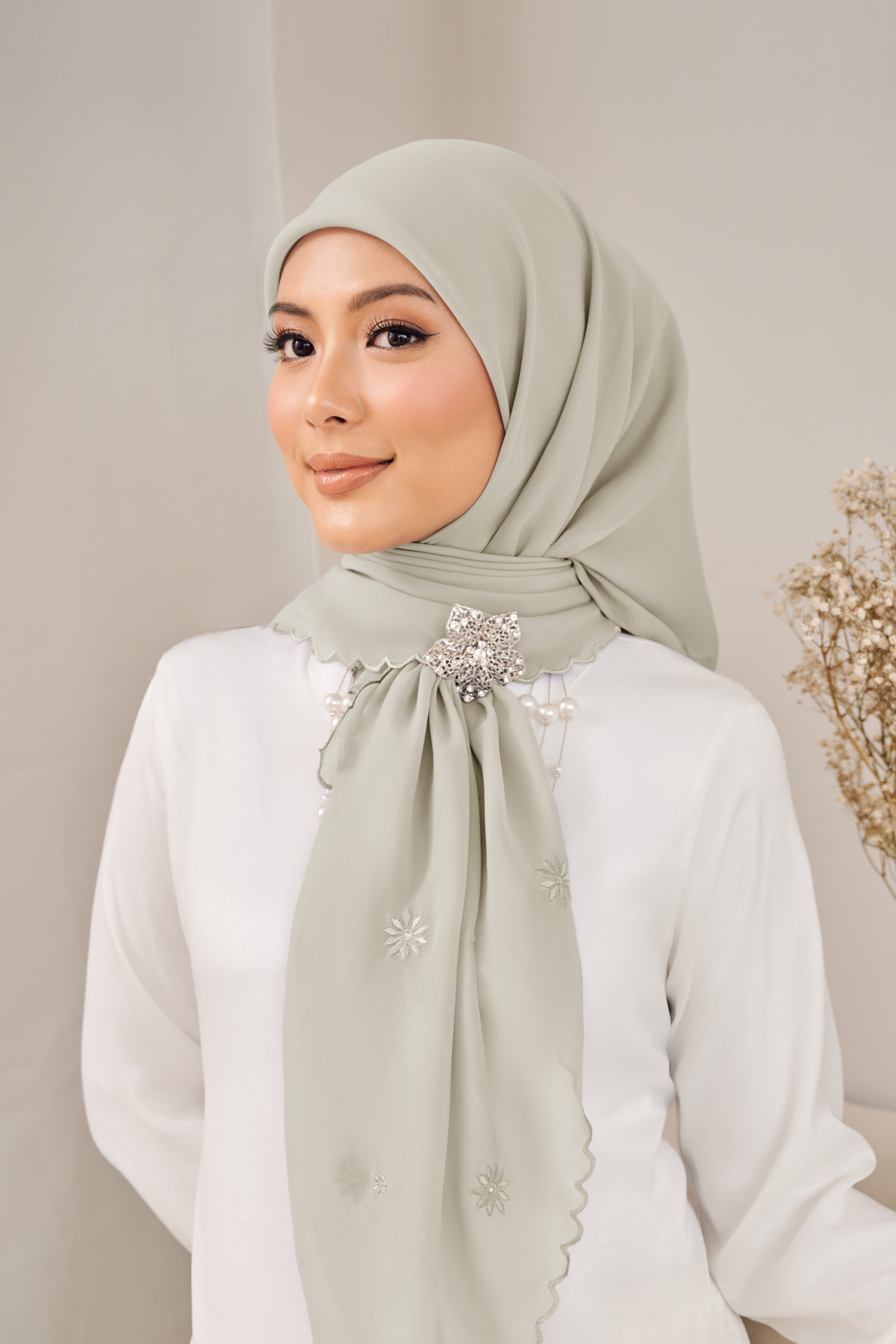 (AS-IS) AZZA Sulam Bawal in Sage