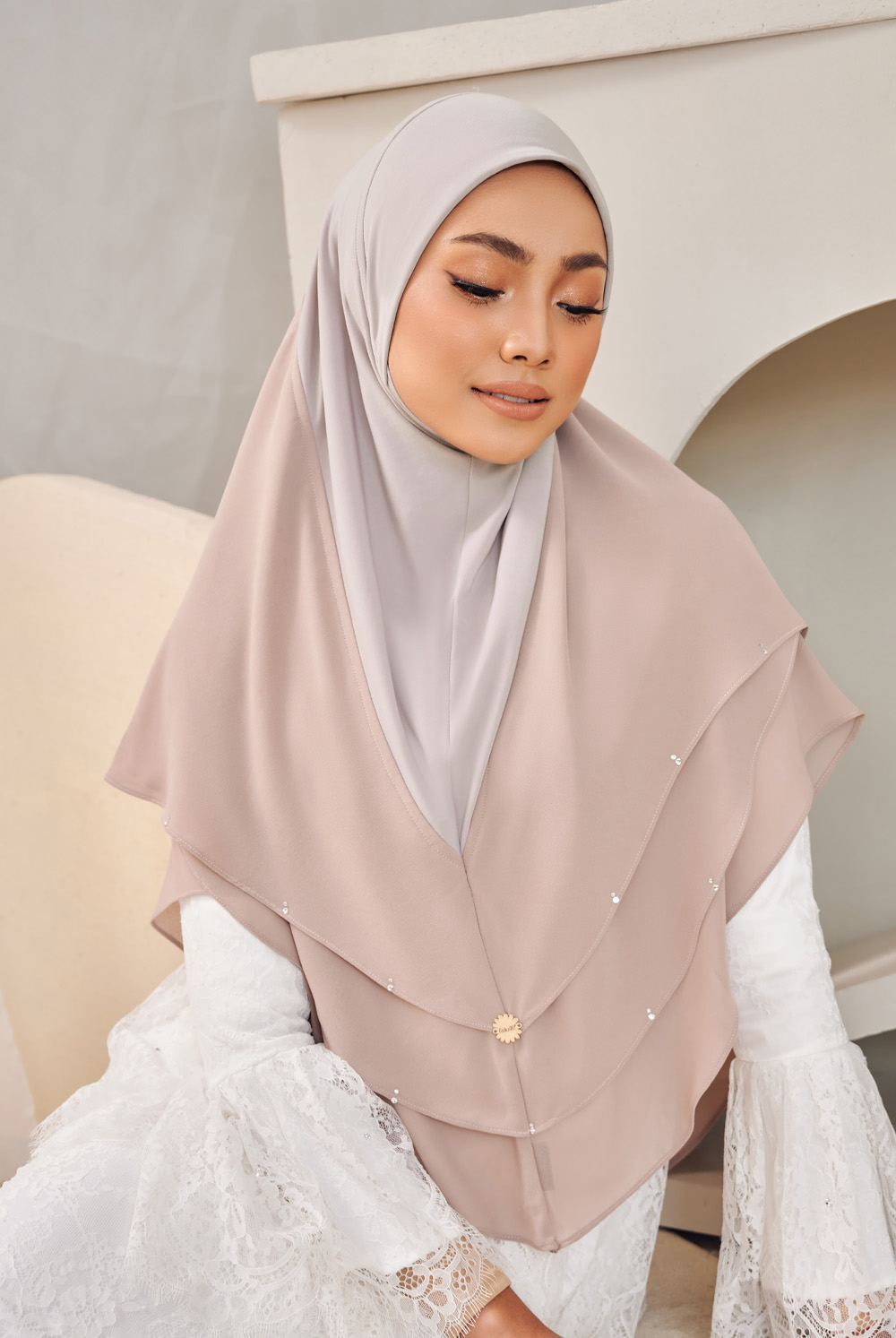 (AS-IS) ARDEA Slip On Hijab in Soft Brown