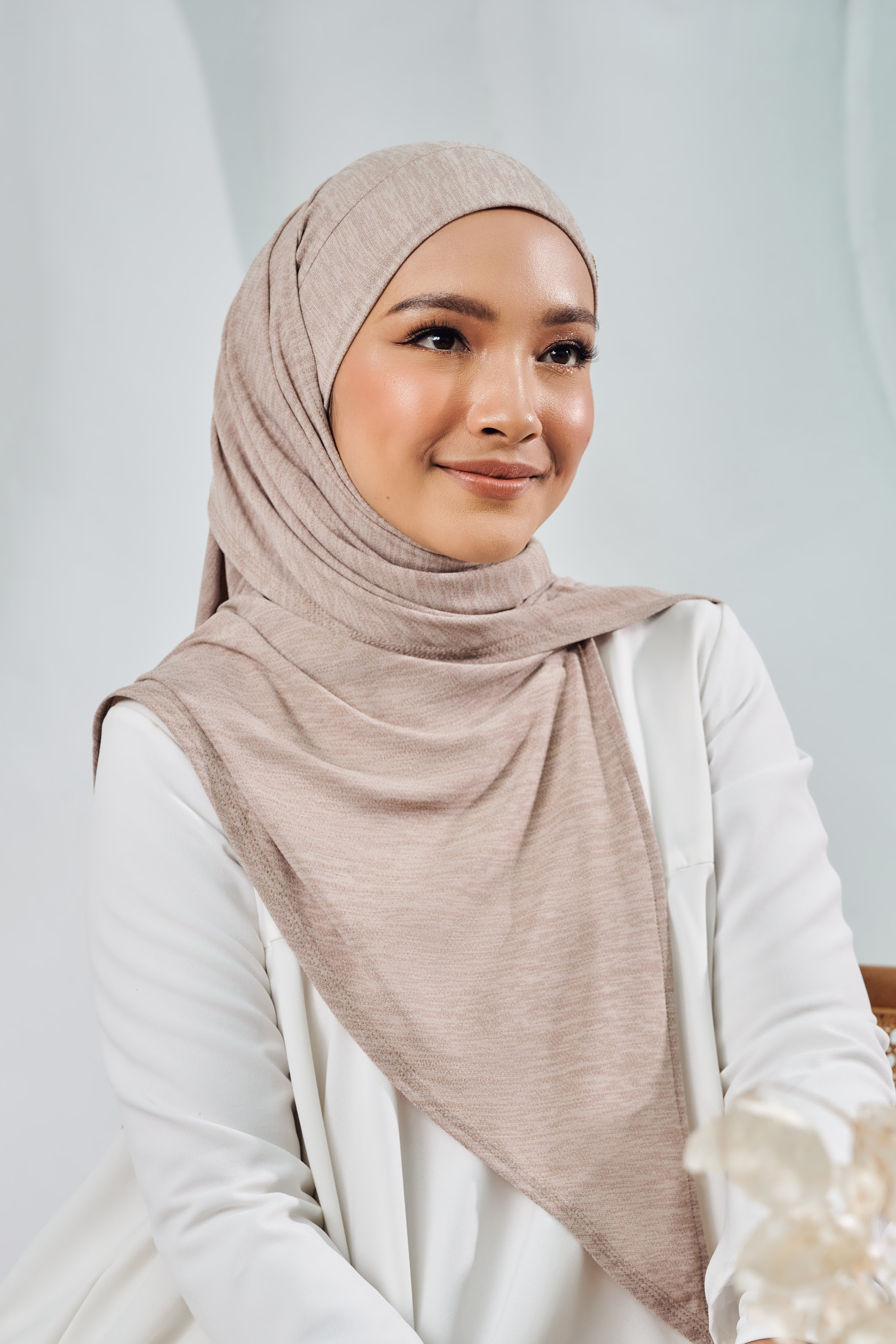 FIRA Bawal Lazy in Soft Brown