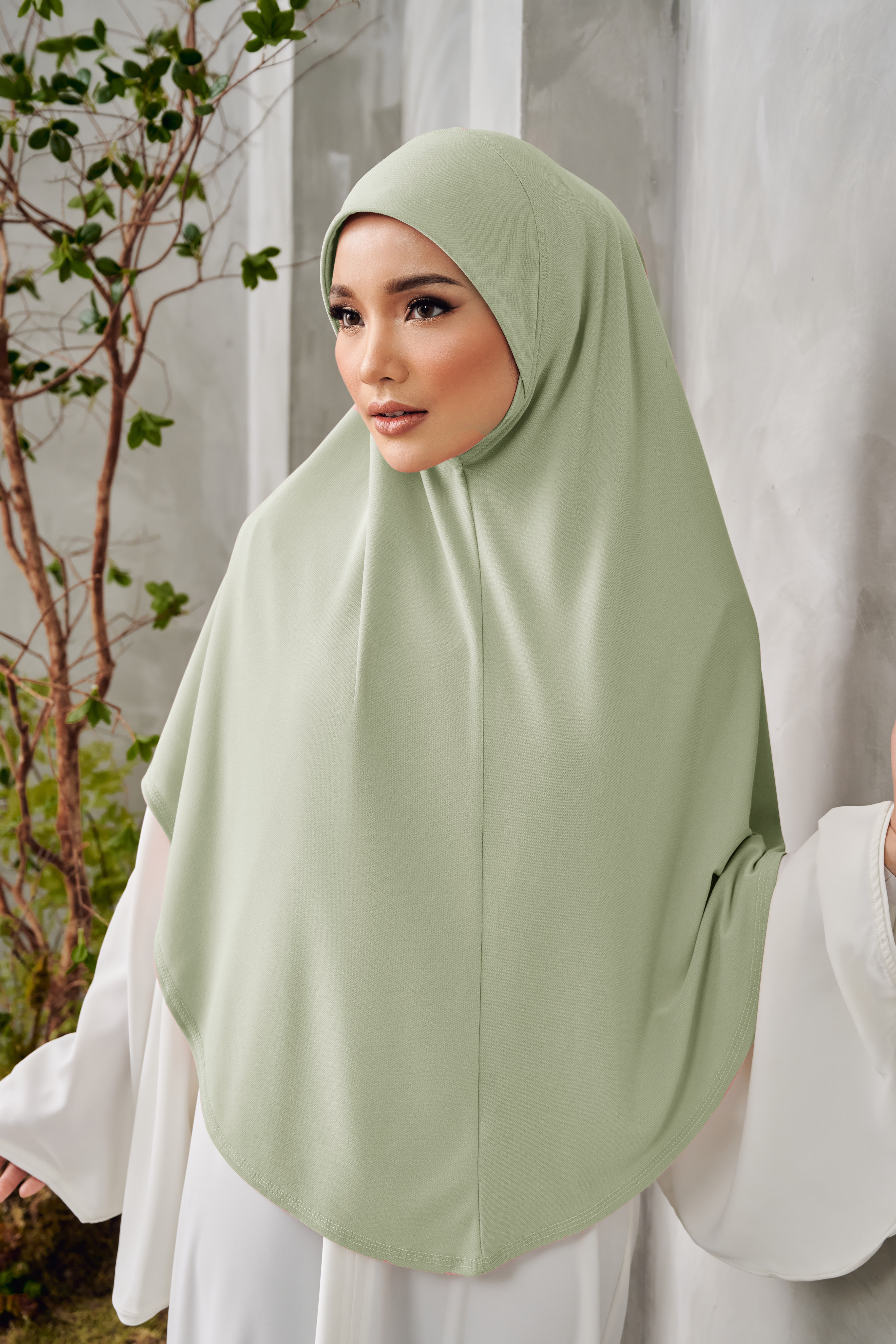 SERA Slip On Hijab in Soft Green