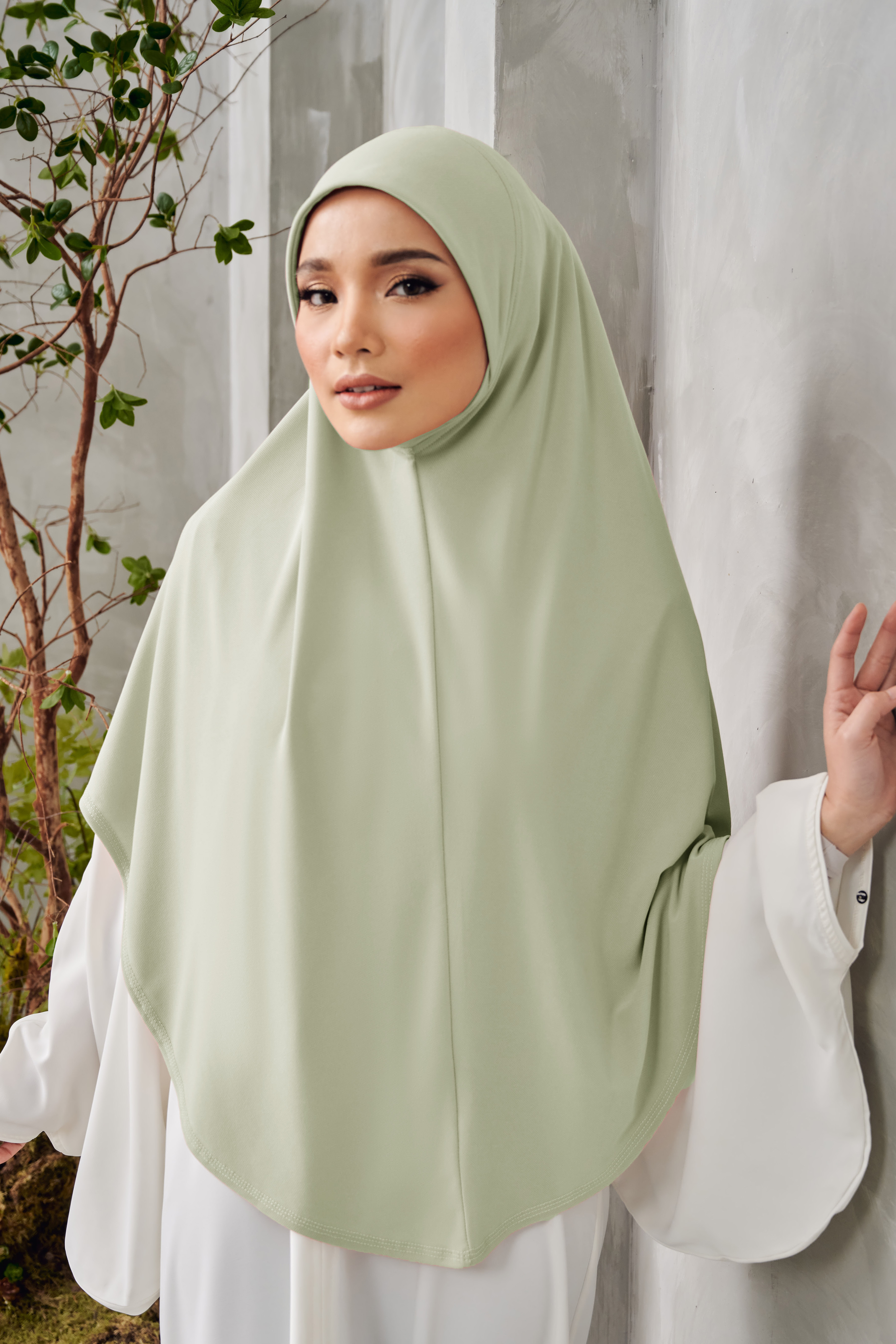 SERA Slip On Hijab in Soft Green