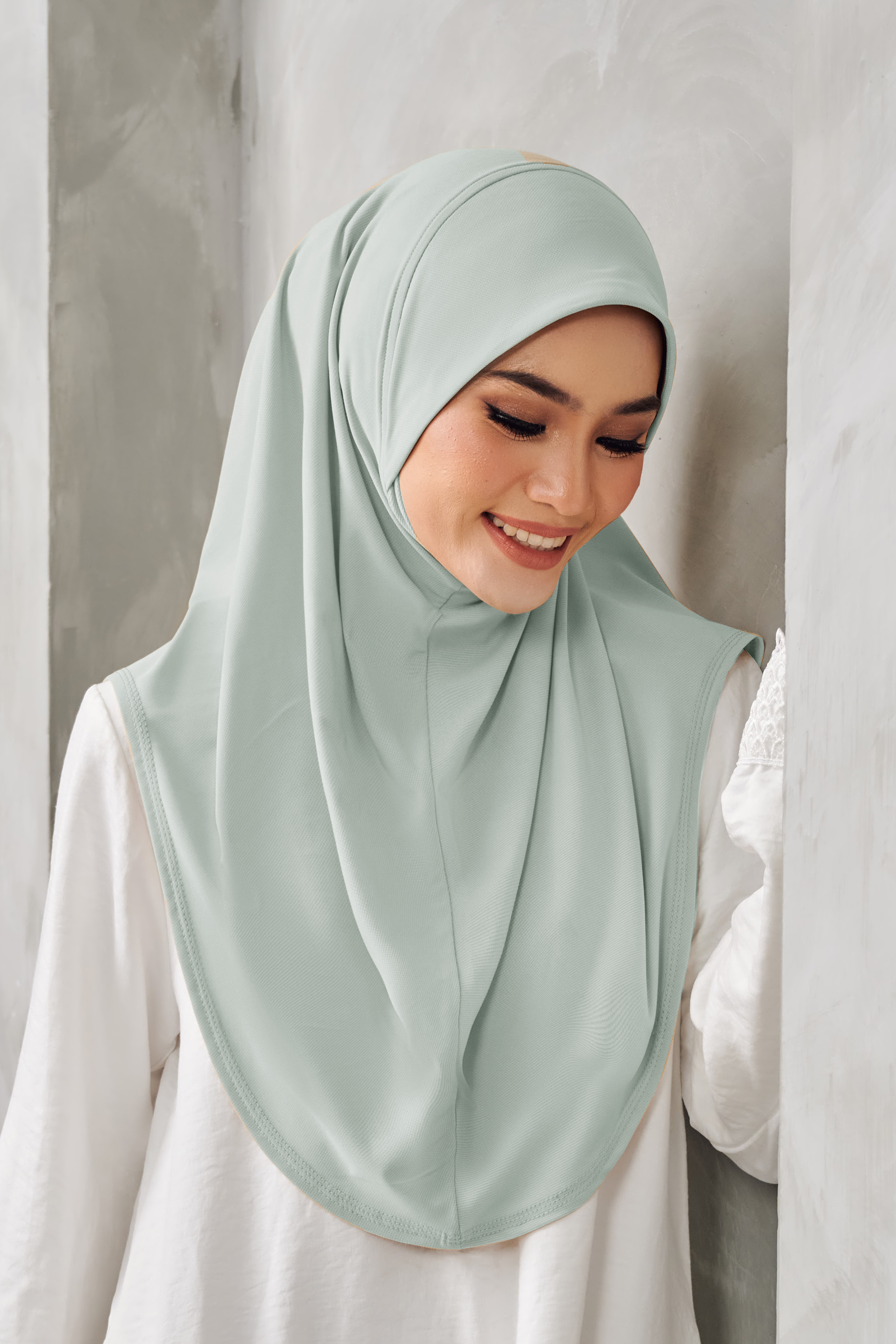 (AS-IS) SERA Slip On Hijab in Dusty Mint