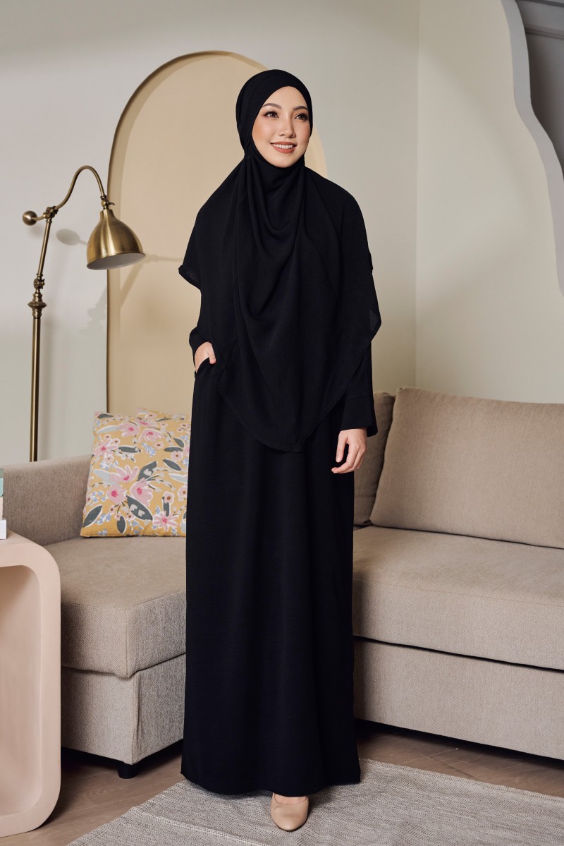BELVA Kaftan in Black