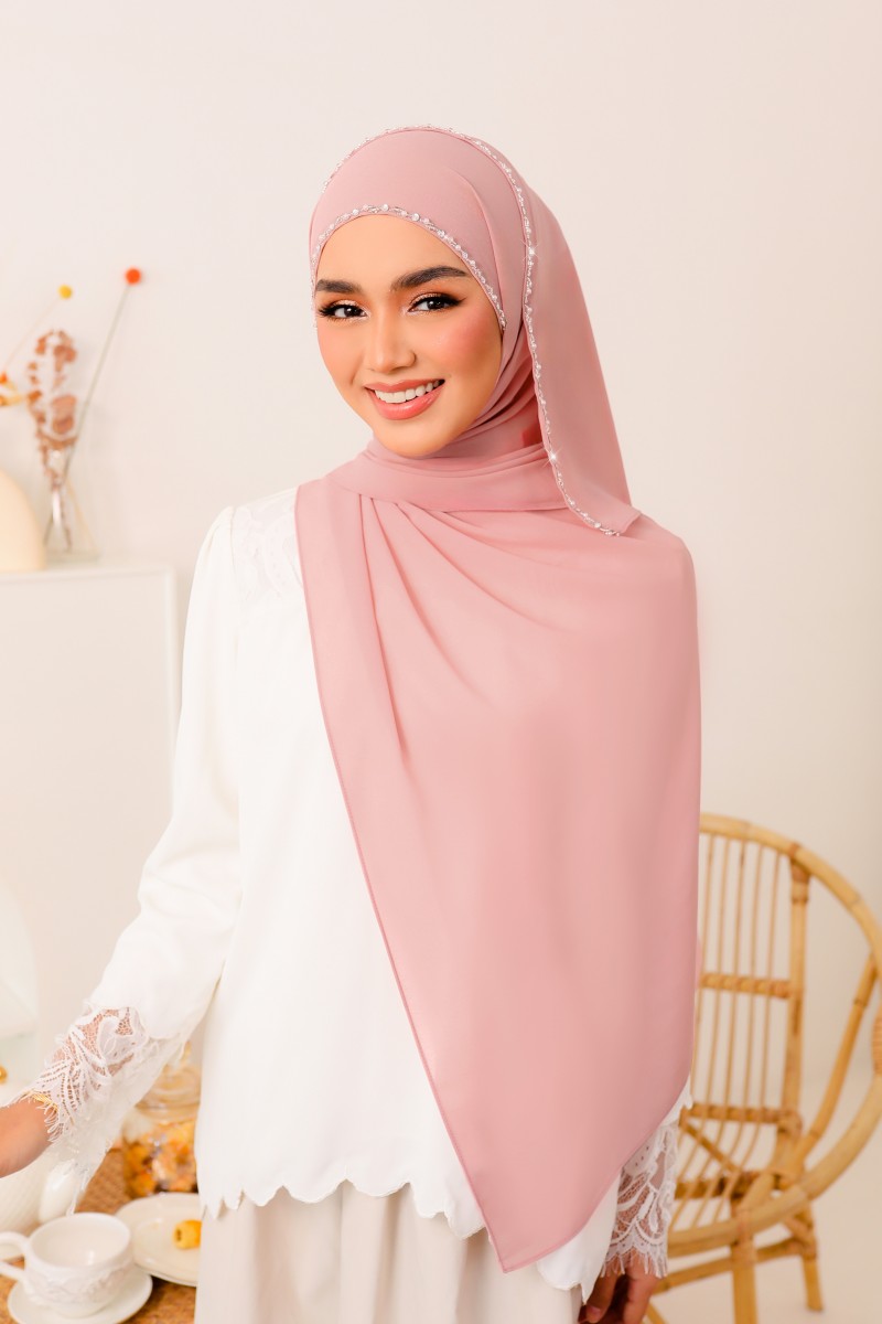 SHASMEEN Beads Long Shawl in Dusty Pink