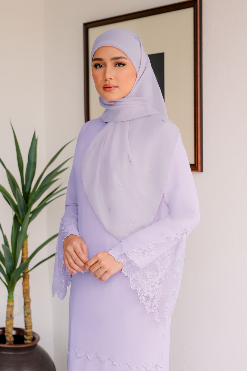 MERANTI Kurung in Lilac Purple