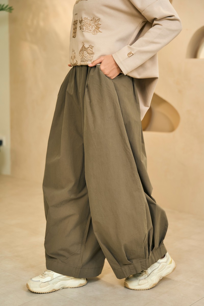 SUEKA PANTS In Olive Brown