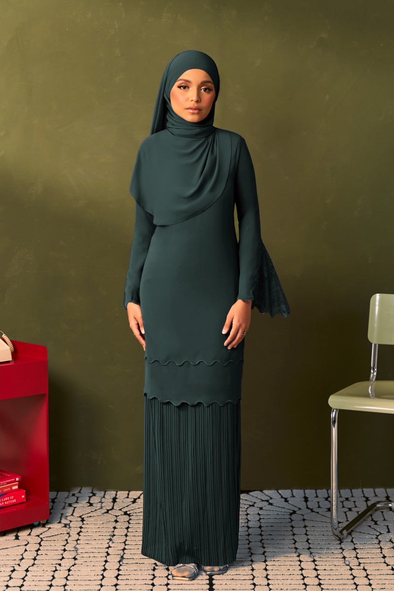 MERANTI Kurung in Emerald Teal