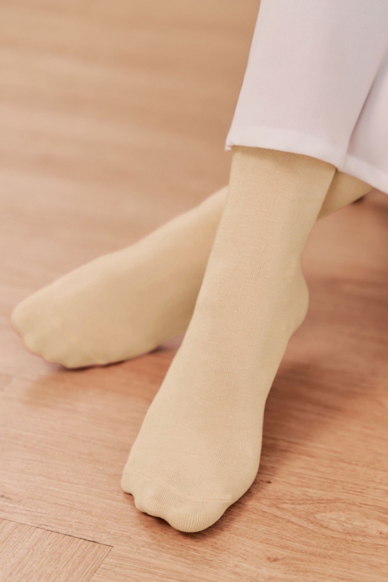 KIRA Socks in Ivory