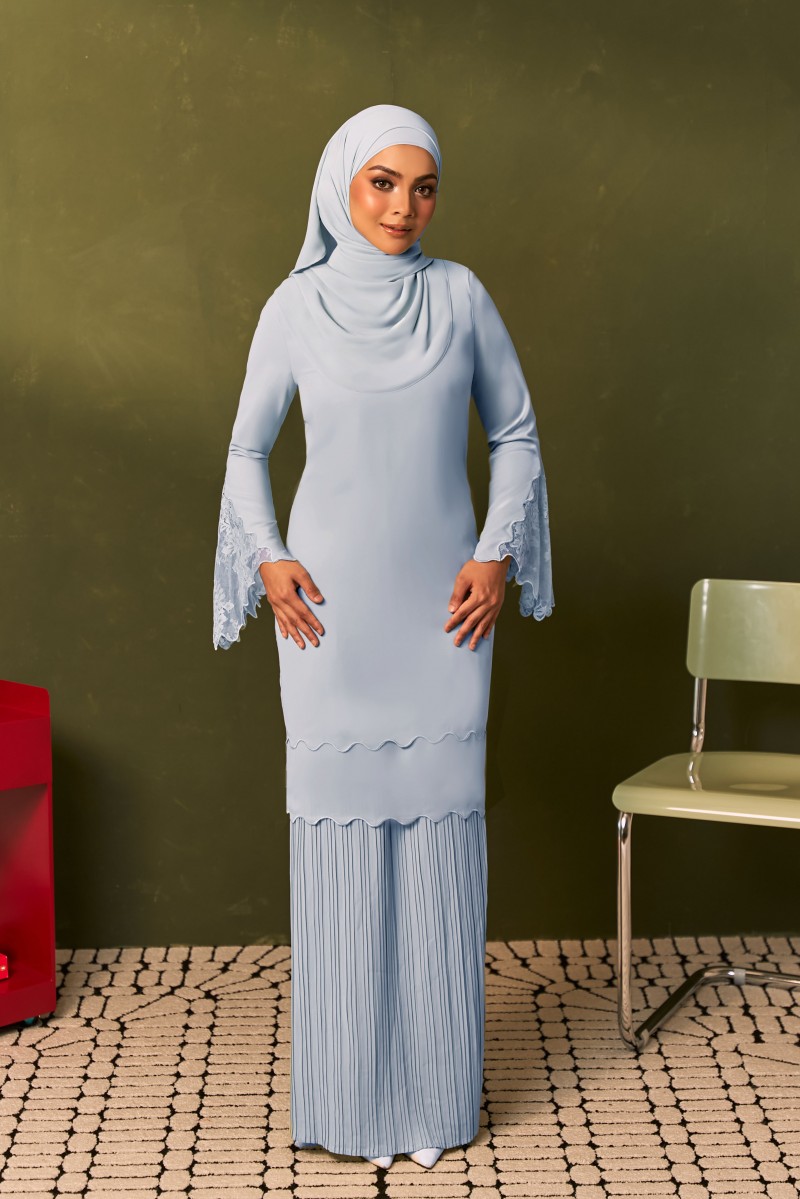 MERANTI Kurung in Baby Blue
