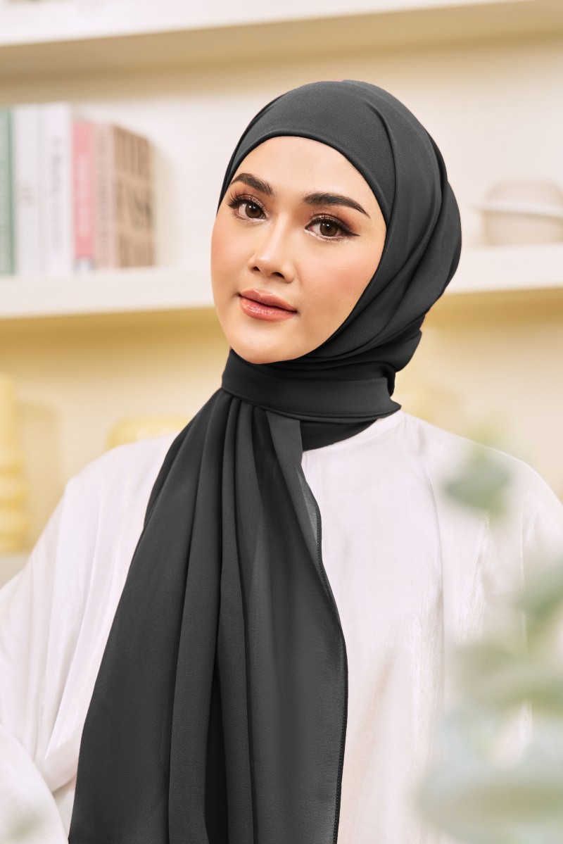 ADINA Instant Shawl with attached inner in Black