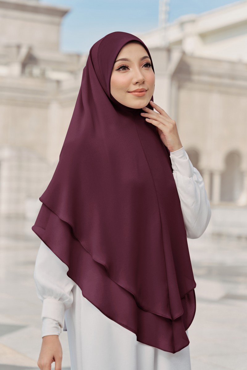 Nageena Khimar in Burgundy