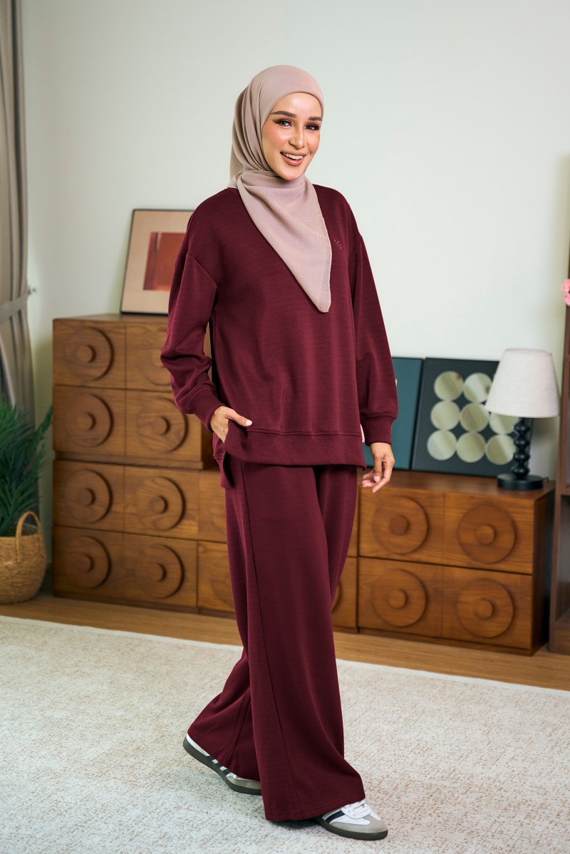 Ardel Travel Set in Burgundy