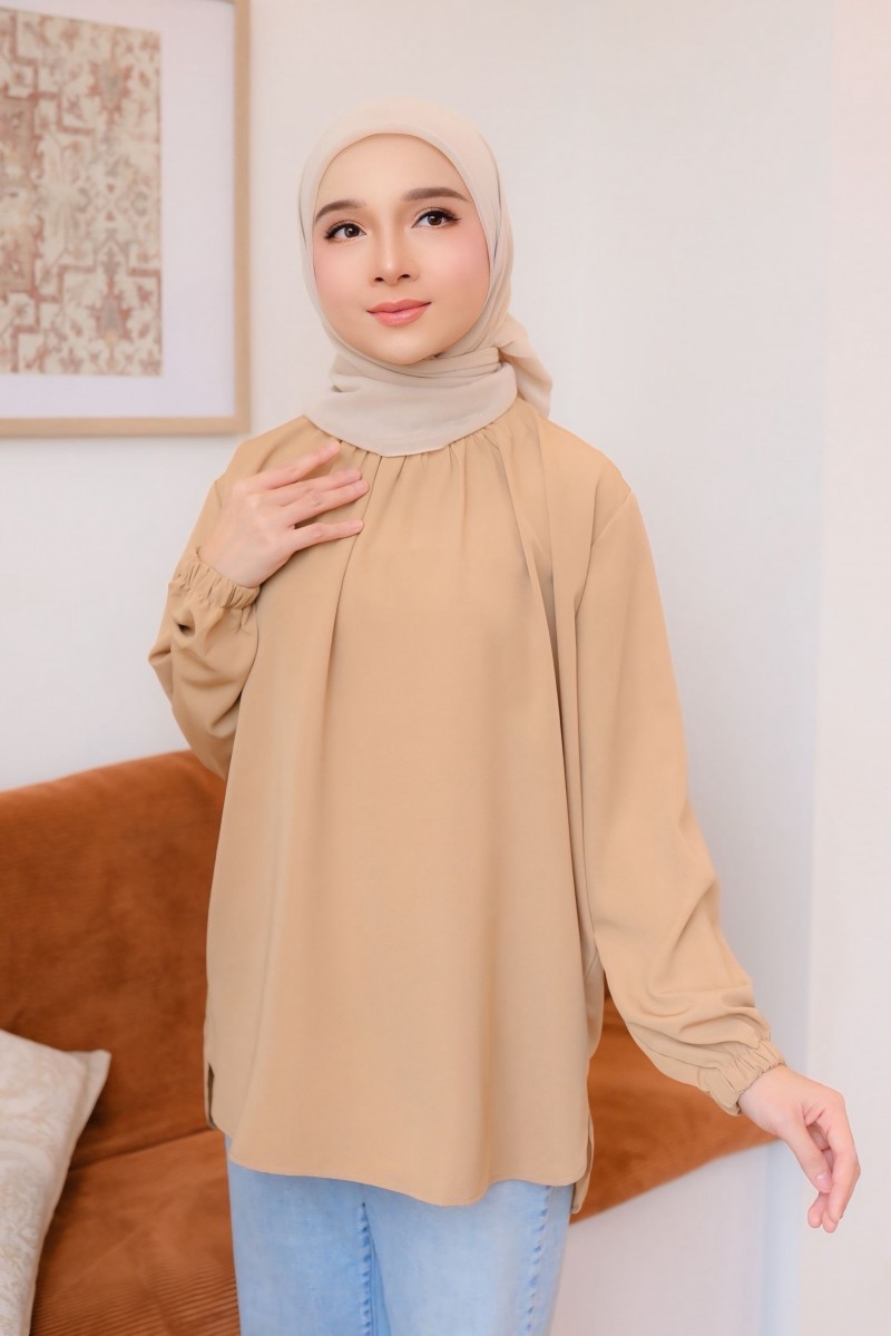 Noura Blouse in Caramel
