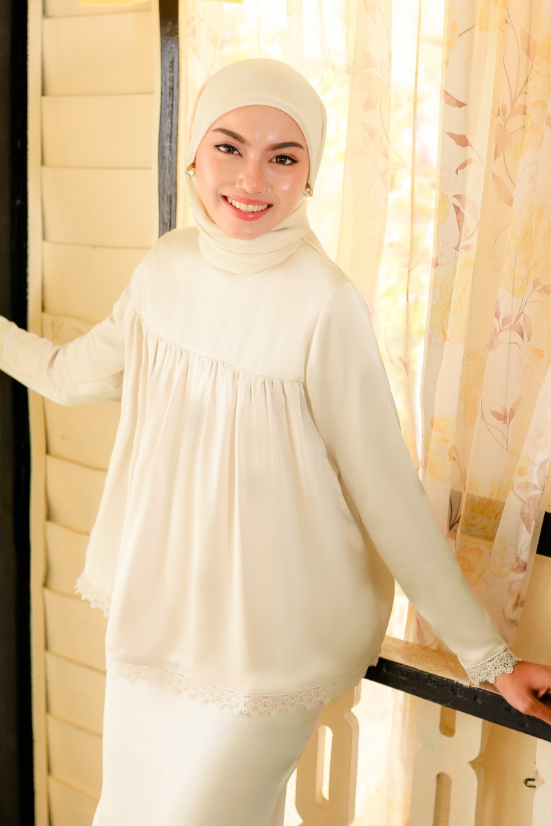 RONA Kurung in Beige Cream