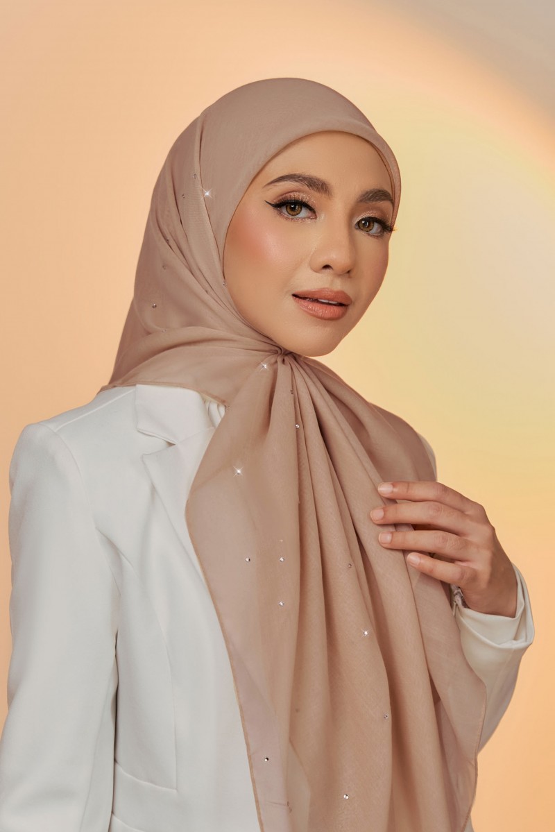 MOIRA Bawal Batu in Dusty Brown