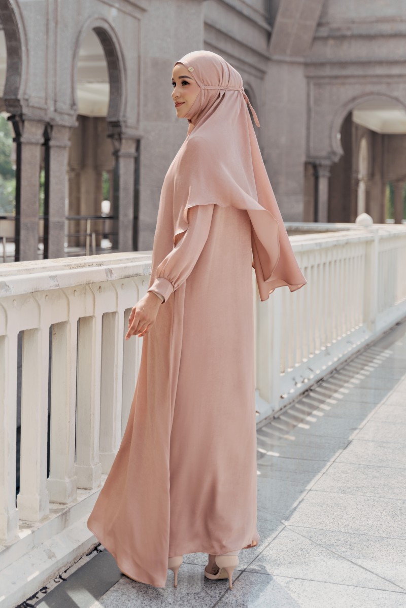 ZARIA SET with Khimar in Dusty Peach