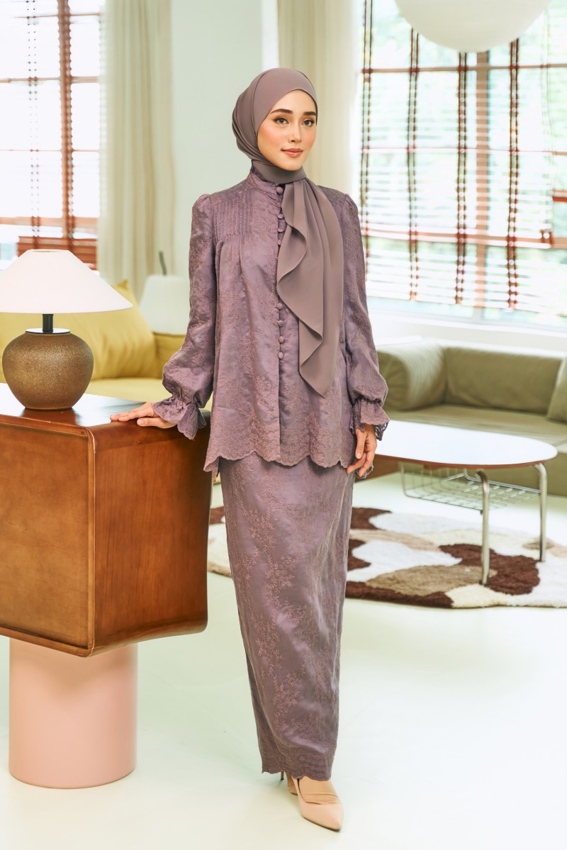 MAHONI Kurung in Dusty Purple