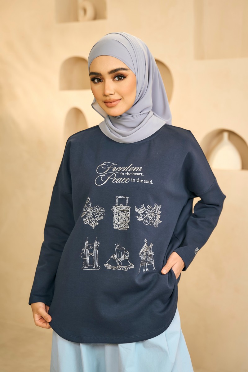 Raku Blouse In Navy Blue