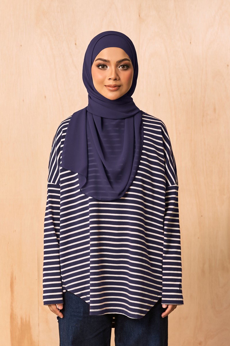 MARIBEL Comfy Blouse in Navy