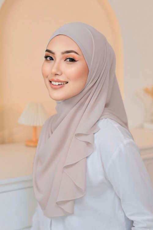 Amara Halfmoon Shawl in Pale Pink
